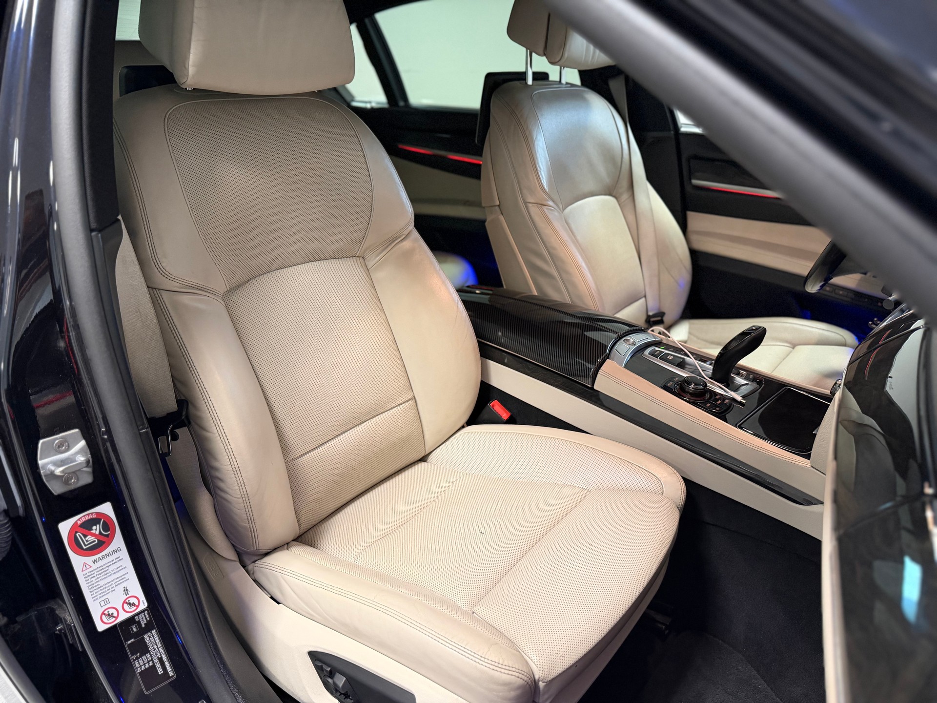 BMW 750Ld xDrive-image-13