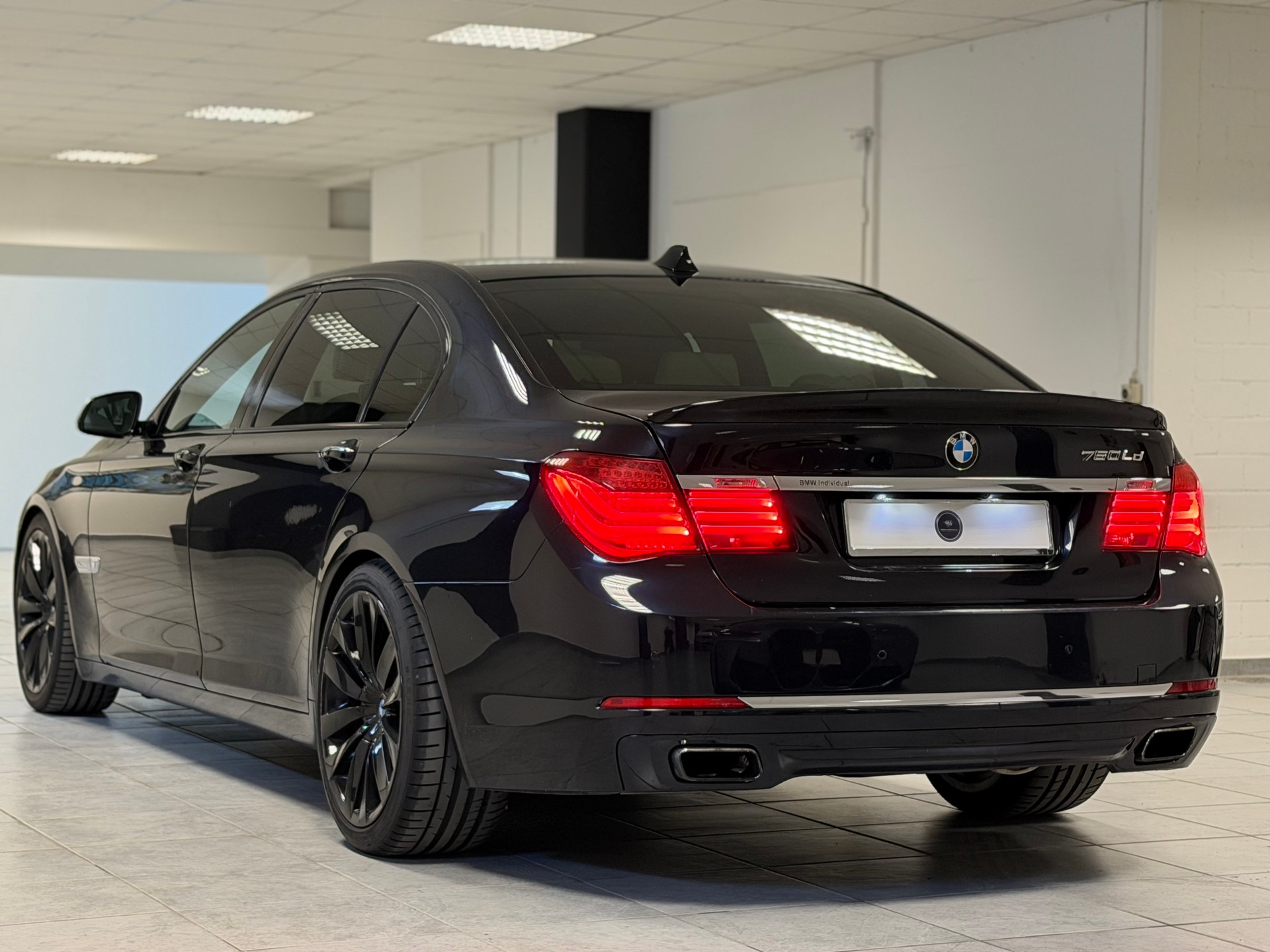 BMW 750Ld xDrive-image-9