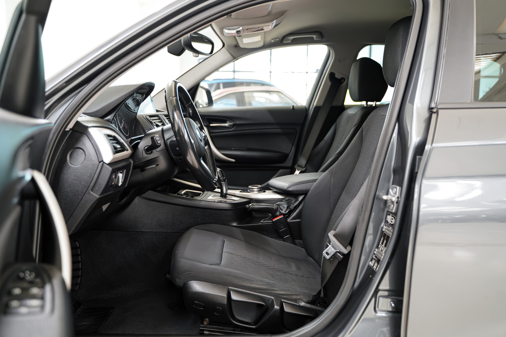 BMW 116i Urban Line Steptronic-image-11