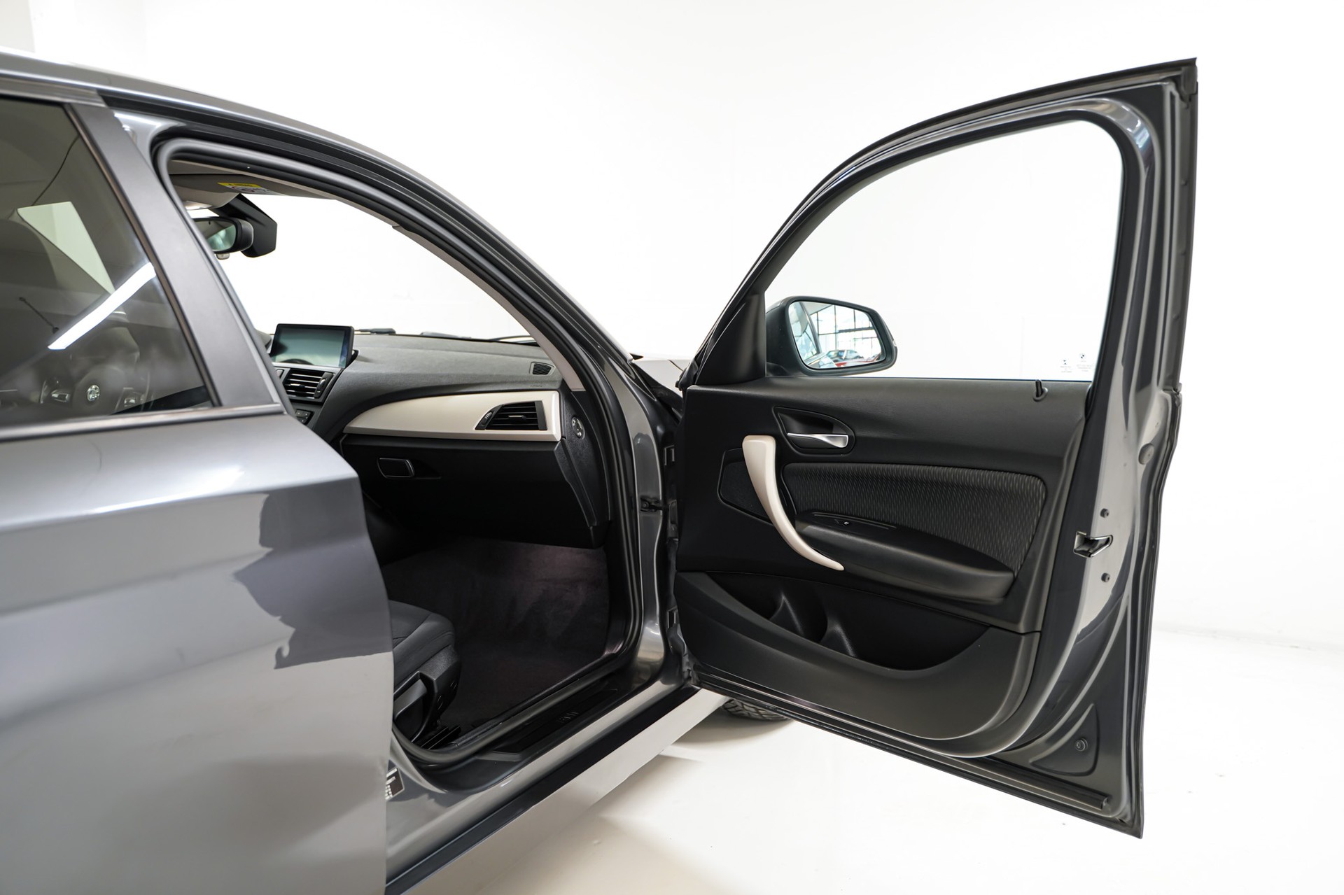 BMW 116i Urban Line Steptronic-image-14