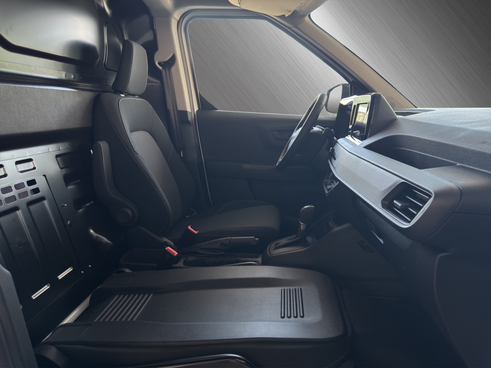 FORD Transit Courier Van 1.0 EcoBoost Trend-image-11