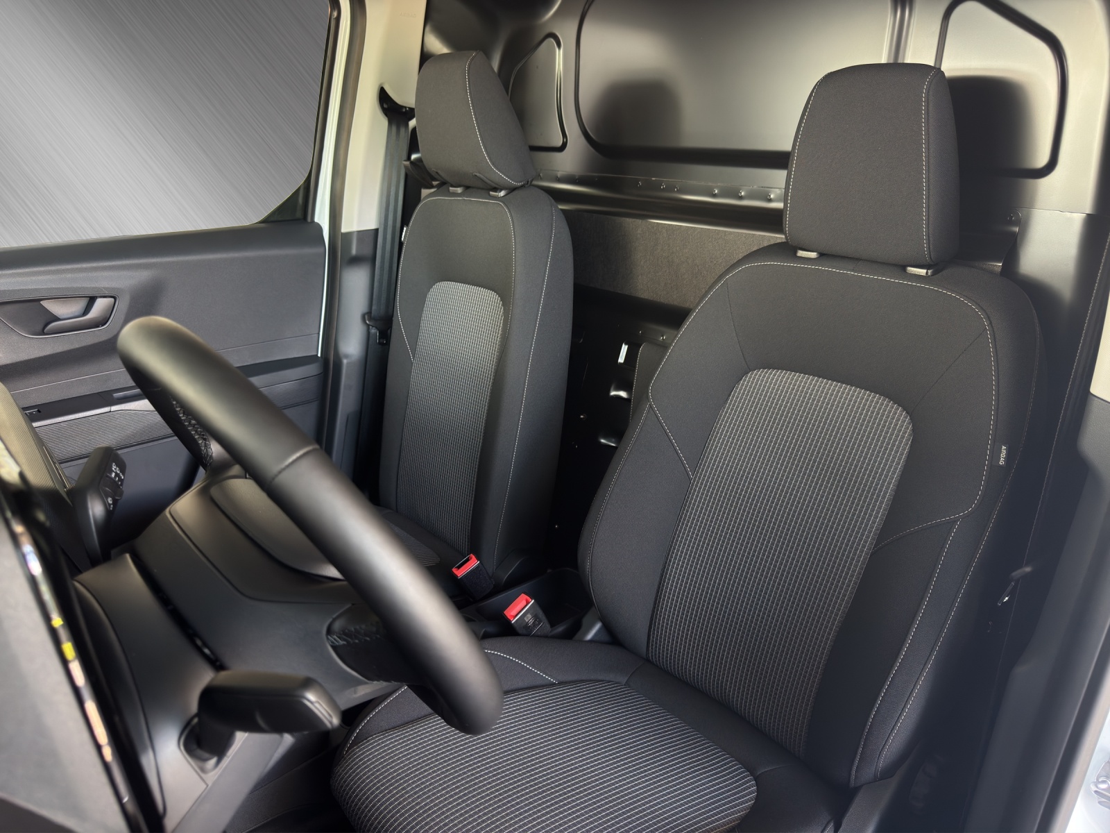 FORD Transit Courier Van 1.0 EcoBoost Trend-image-8