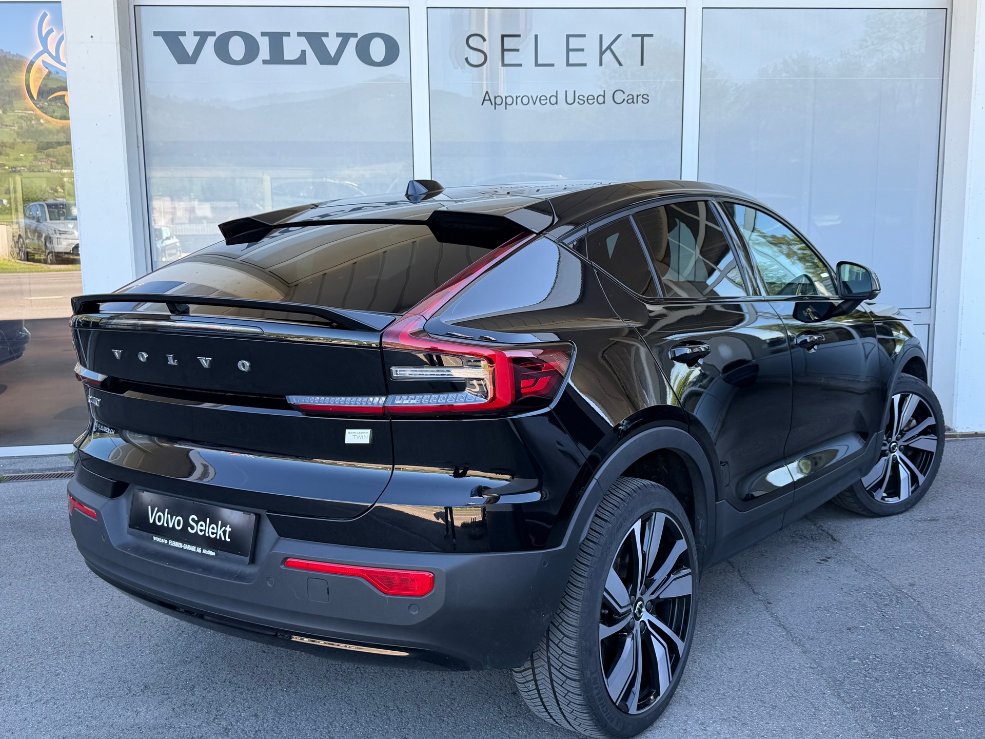 VOLVO C40 Recharge P8 Twin AWD Pure Electric Ultimate-showroom-element-1