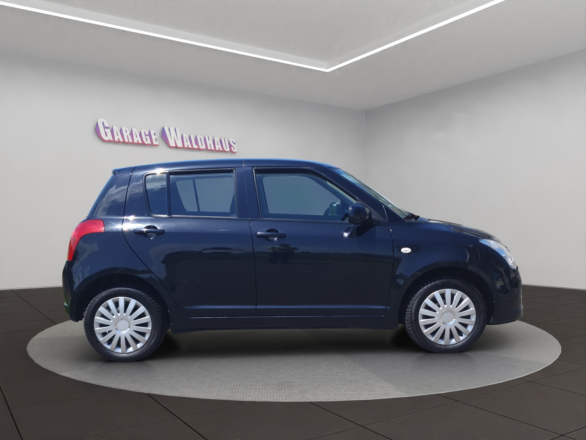 SUZUKI Swift 1.3i 16V GL Top 4x4-image-5