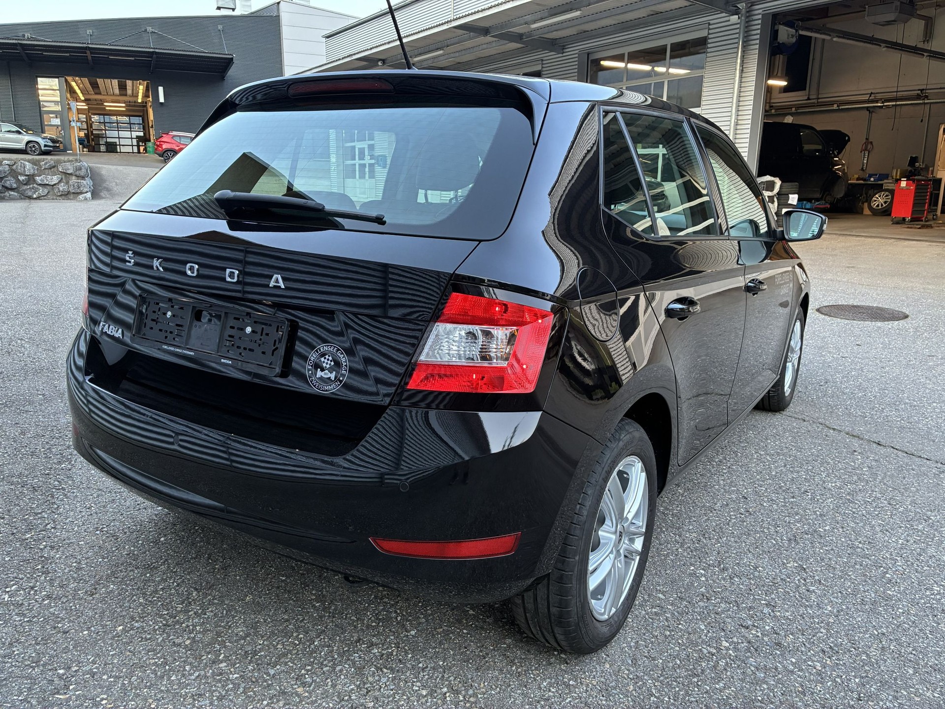 SKODA Fabia Lim. Ambition 1.0TSI man.-image-5