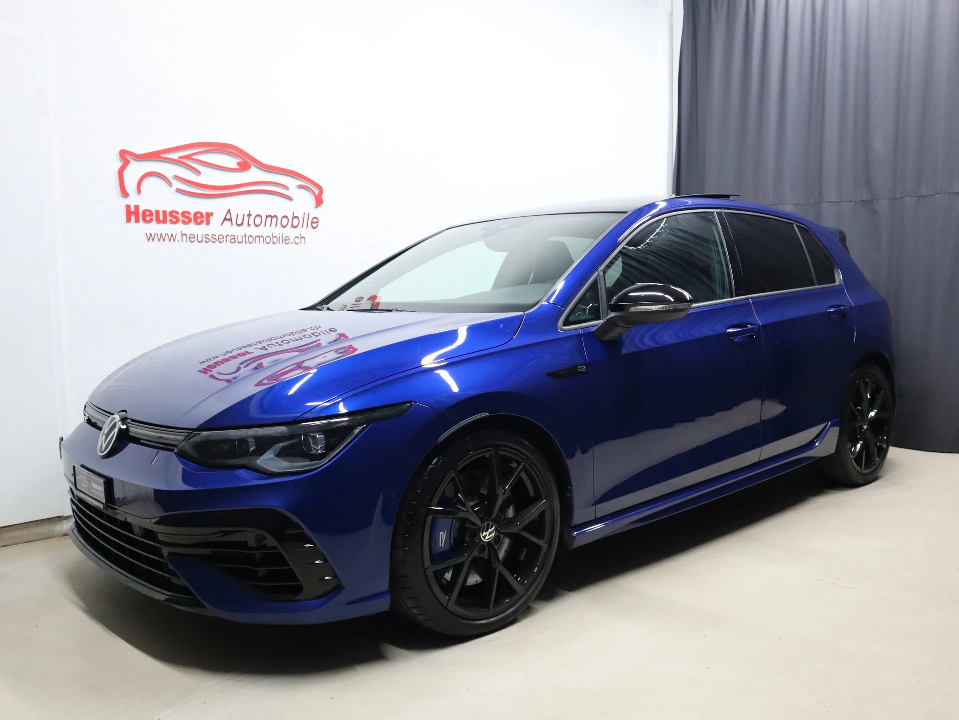 VW Golf R 2.0 TSI 4Motion DSG - Black Style - Panorama - Leder - Harman/Kardon - Kamera - 320 PS-showroom-element-1