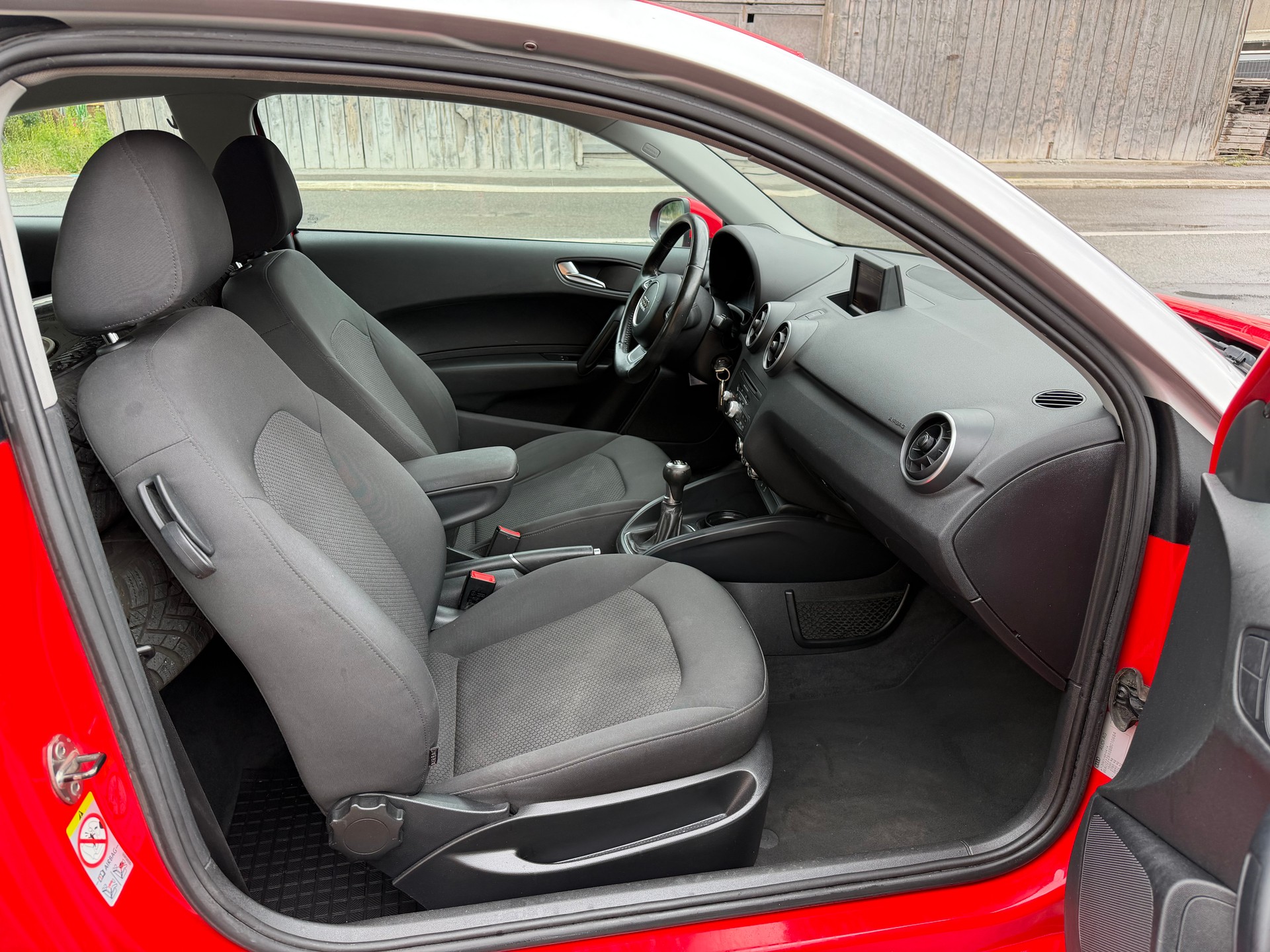 AUDI A1 1.4 TFSI Ambition-image-5