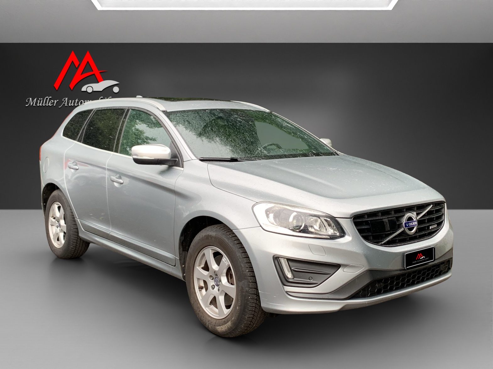 VOLVO XC60 D4 AWD Summum R-Design Geartronic-showroom-element-2