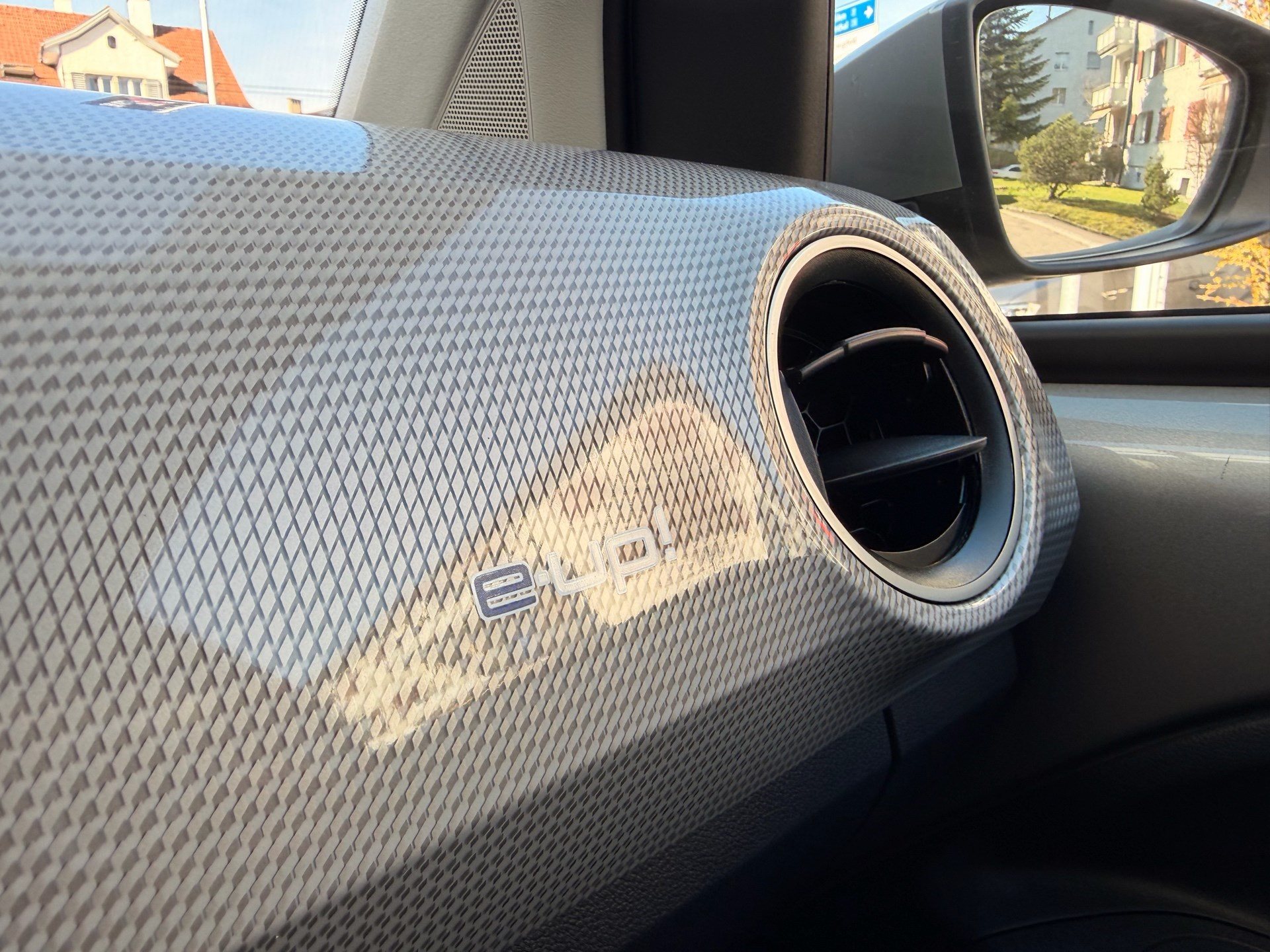 VW e-up! E-UP! EDITION *** TOPPREIS ***-image-13