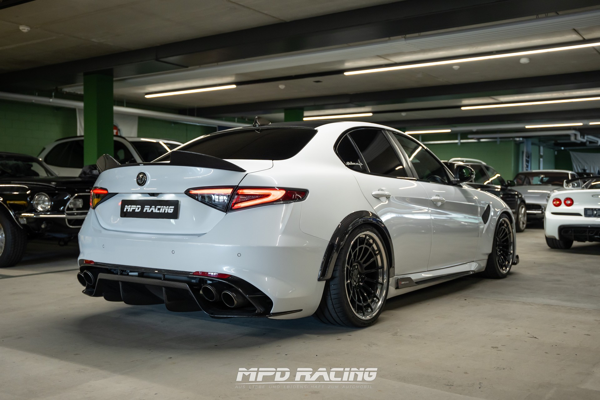 ALFA ROMEO Giulia 2.9 V6 Quadrifoglio Automatic-showroom-element-3