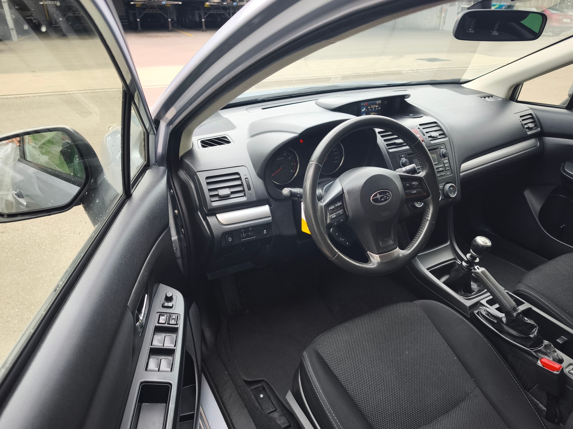 SUBARU XV 2.0 Swiss Two AWD-image-10