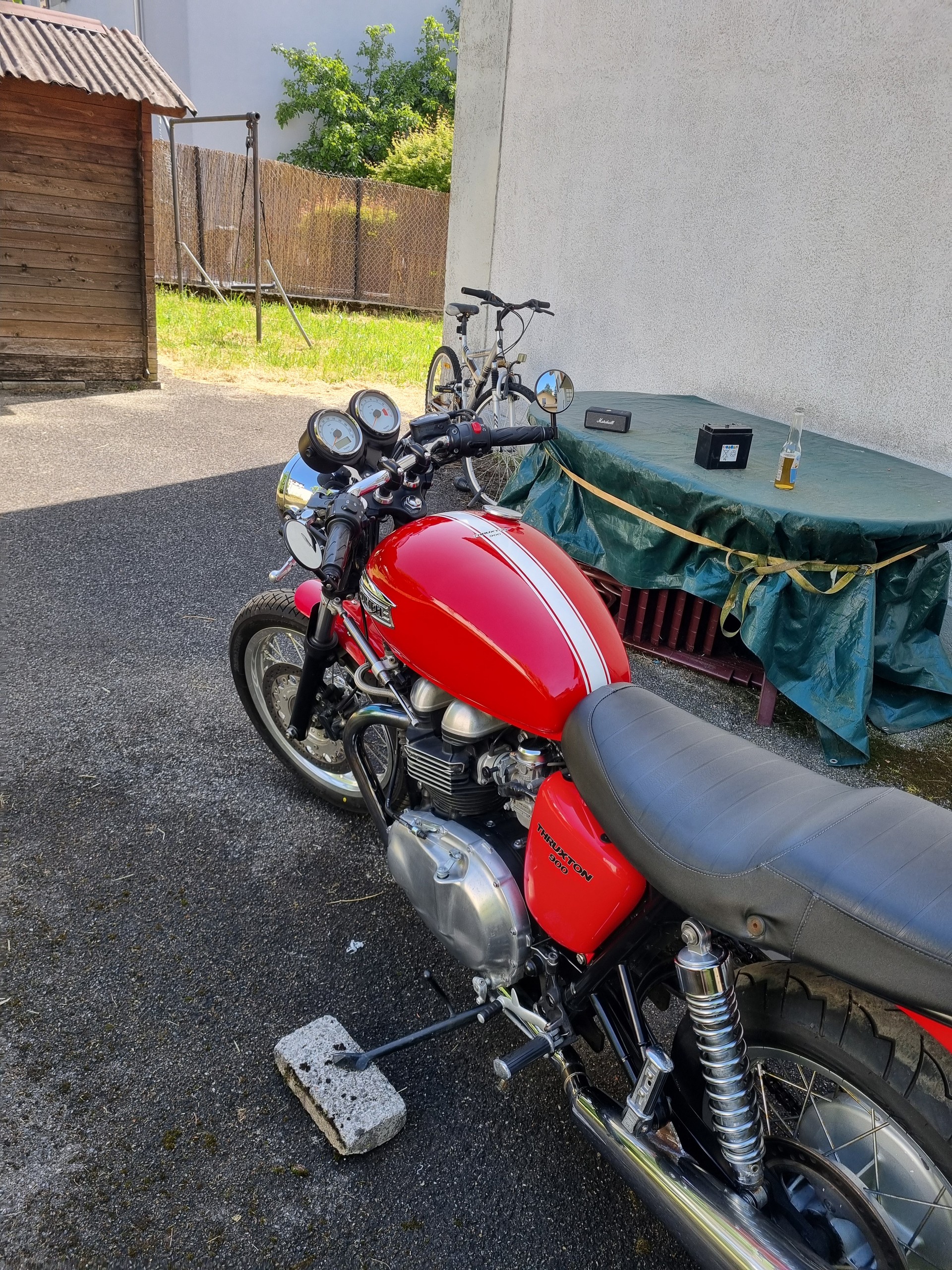 TRIUMPH Thruxton 900 i-image-3