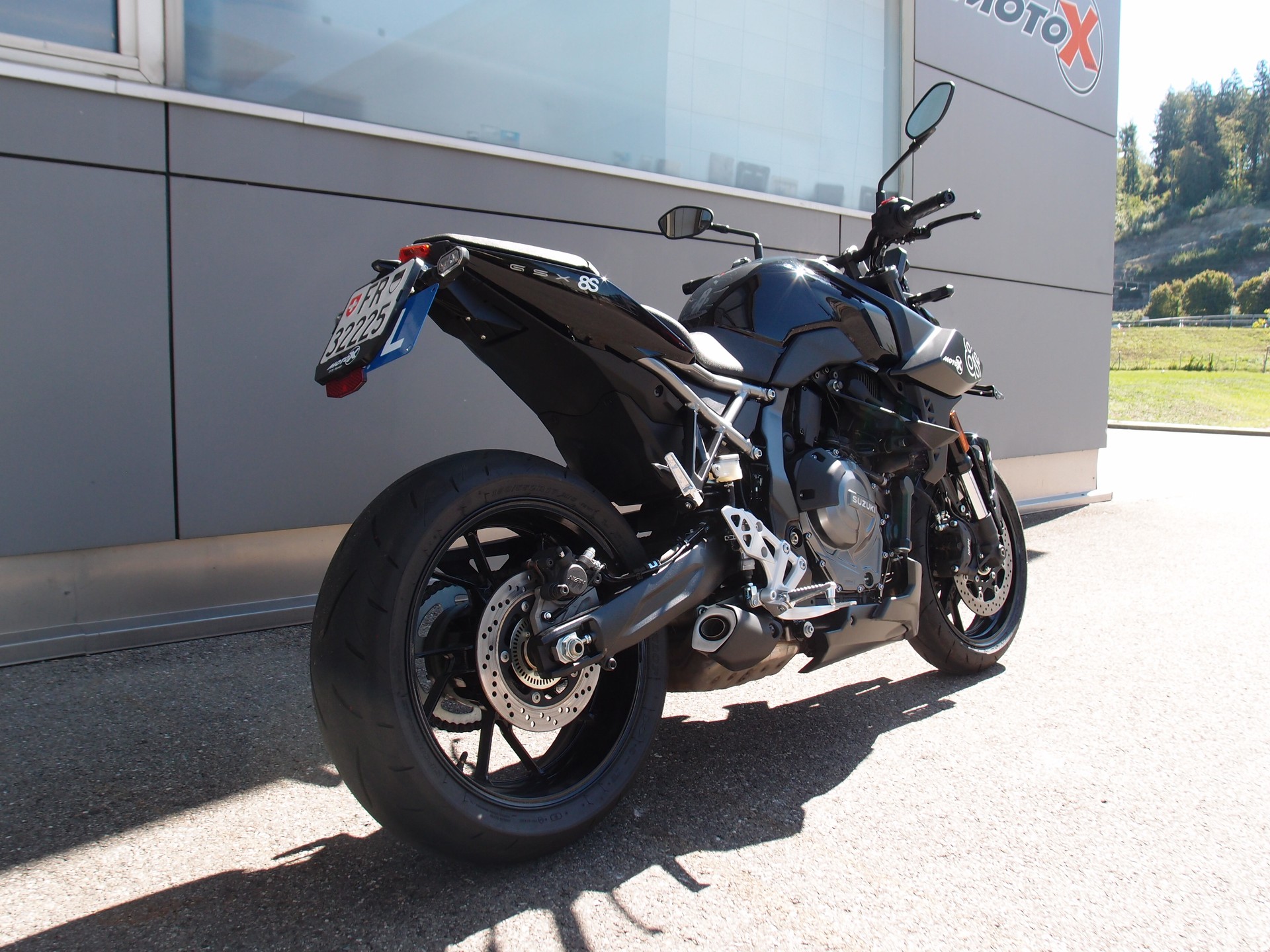 SUZUKI GSX-8S-image-2