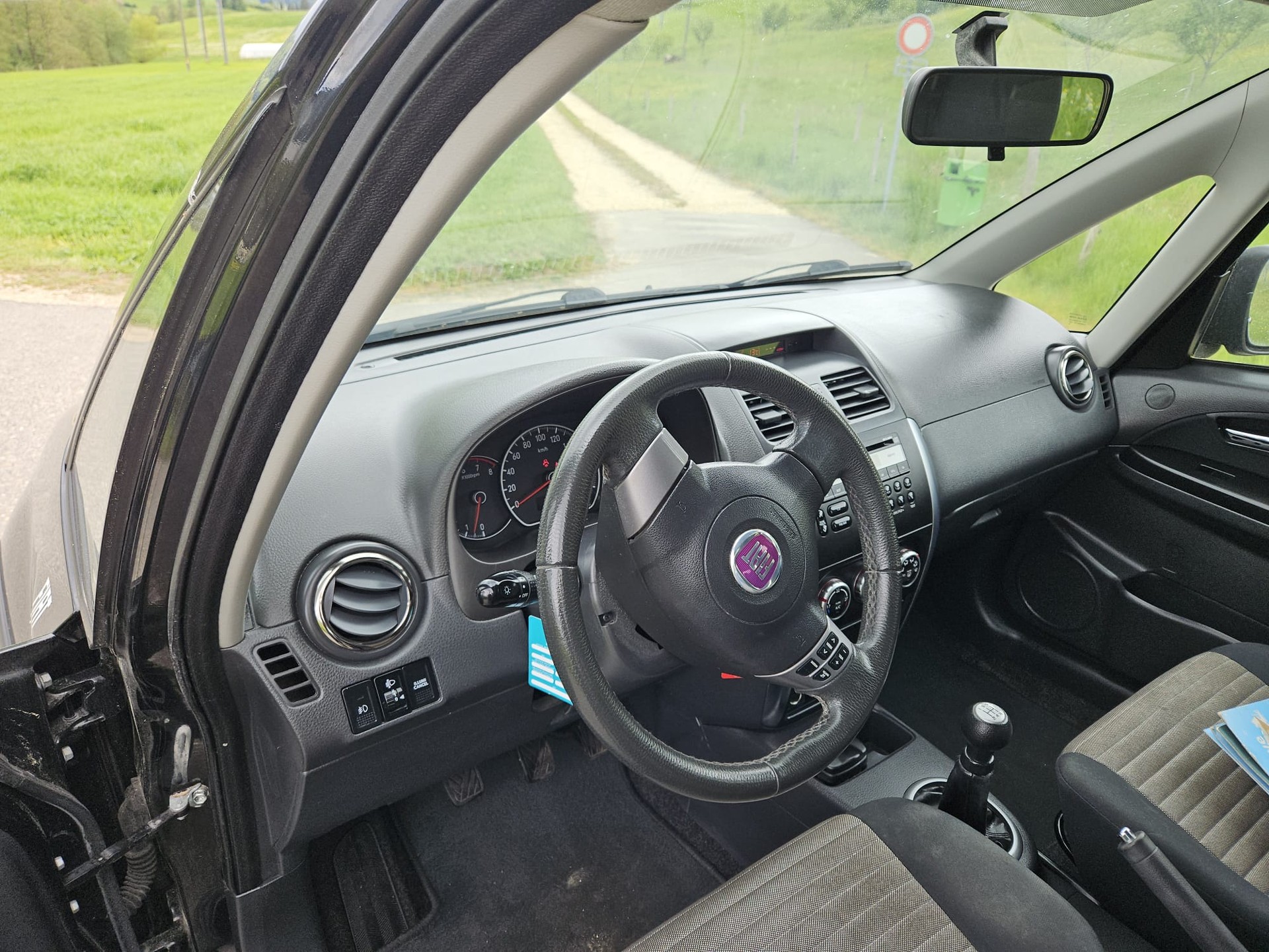 FIAT Sedici 1.6 4WD Emotion-image-2