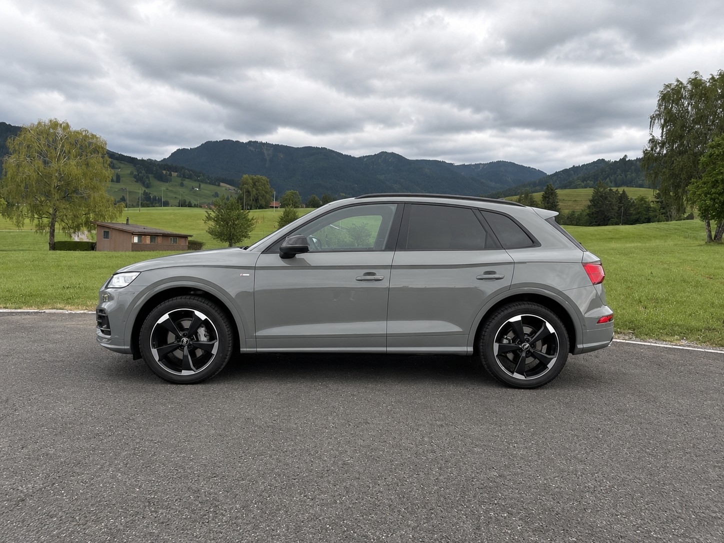 AUDI Q5 40 TDI sport quattro S-tronic-showroom-element-1