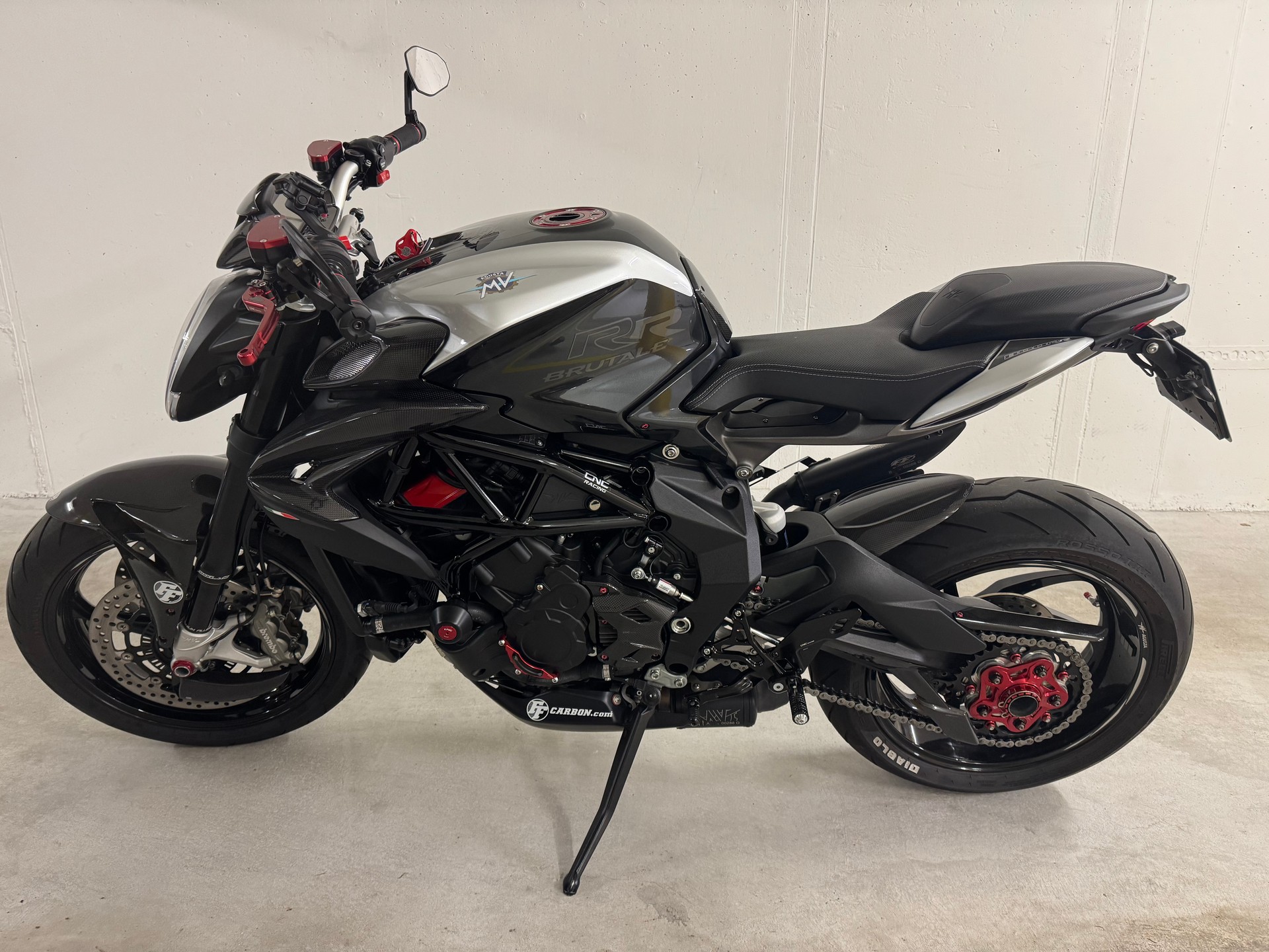 MV AGUSTA B3 Brutale 800 RR ABS-image-2