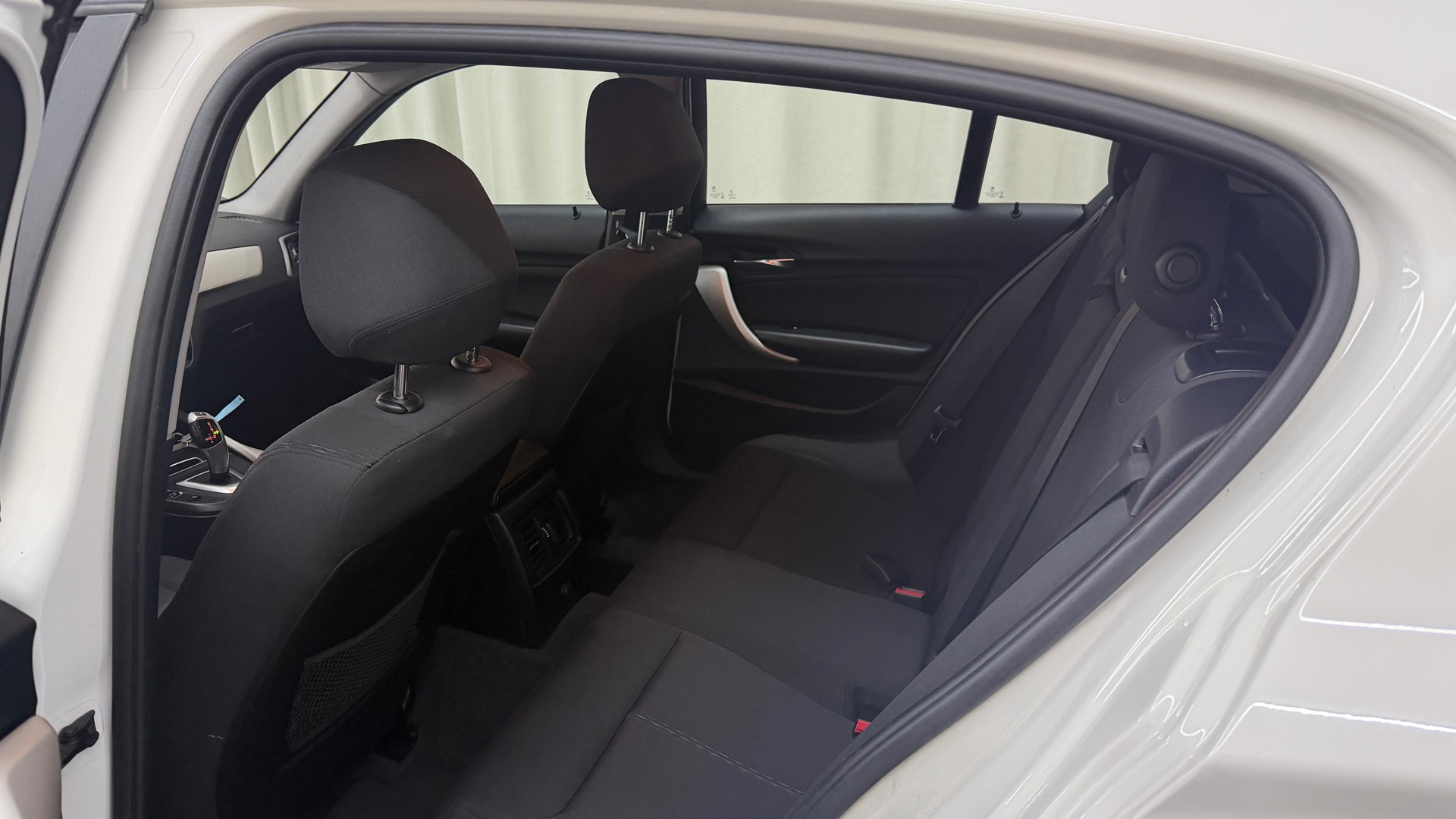 BMW 118i Steptronic-image-11