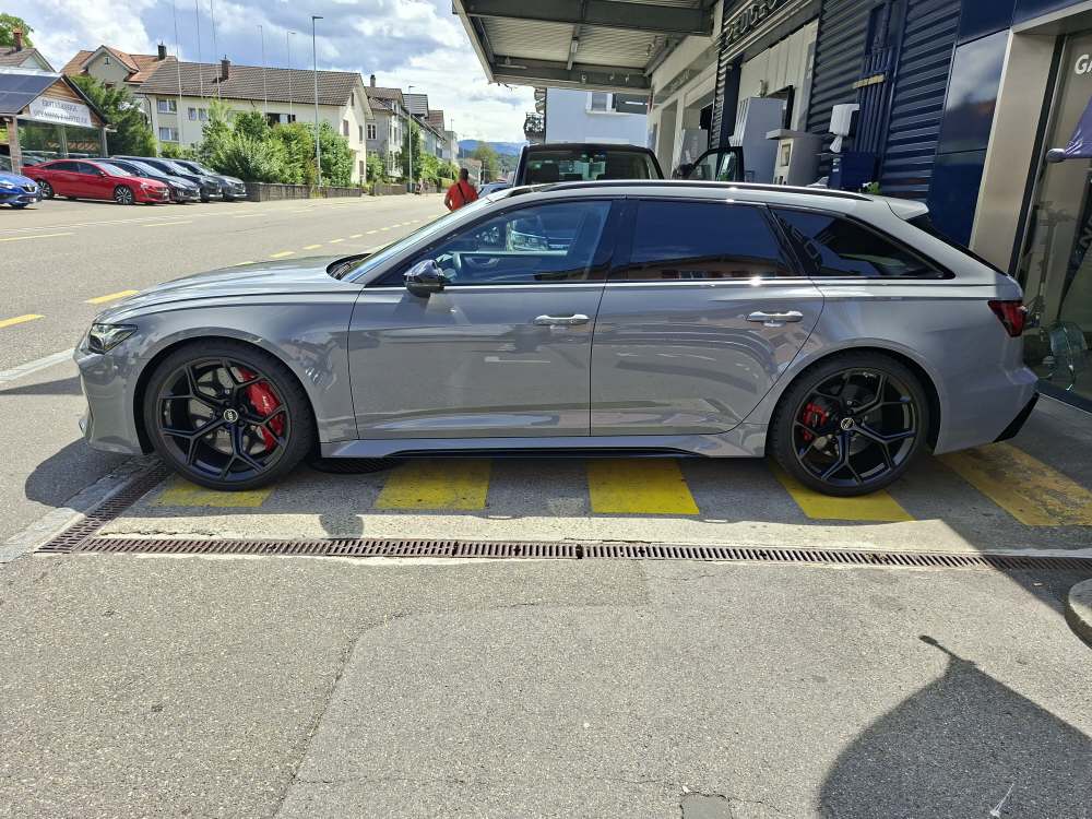 AUDI RS6 Avant 4.0 V8 TFSI performance quattro T-Tronic-showroom-element-3