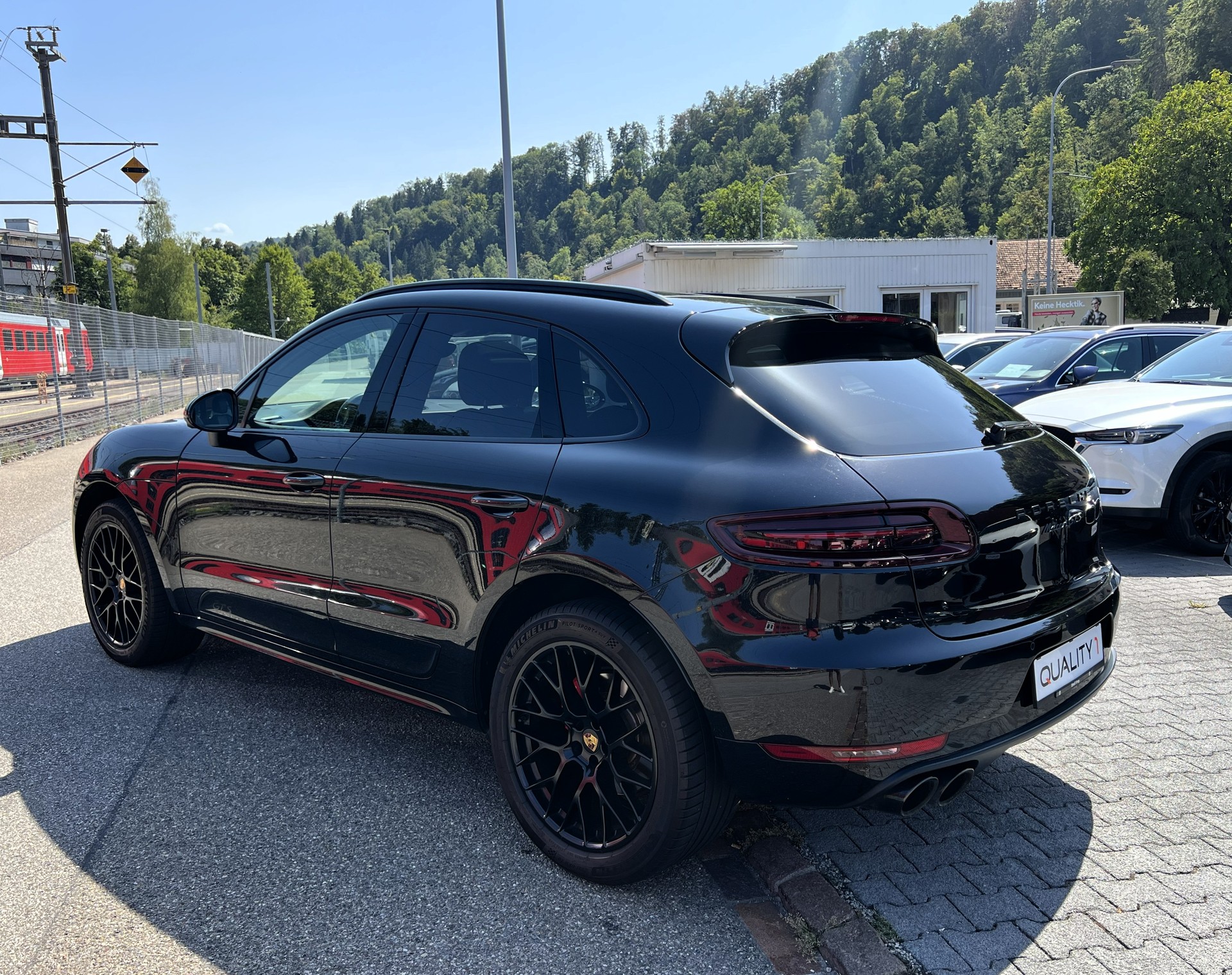 PORSCHE Macan GTS PDK-showroom-element-2