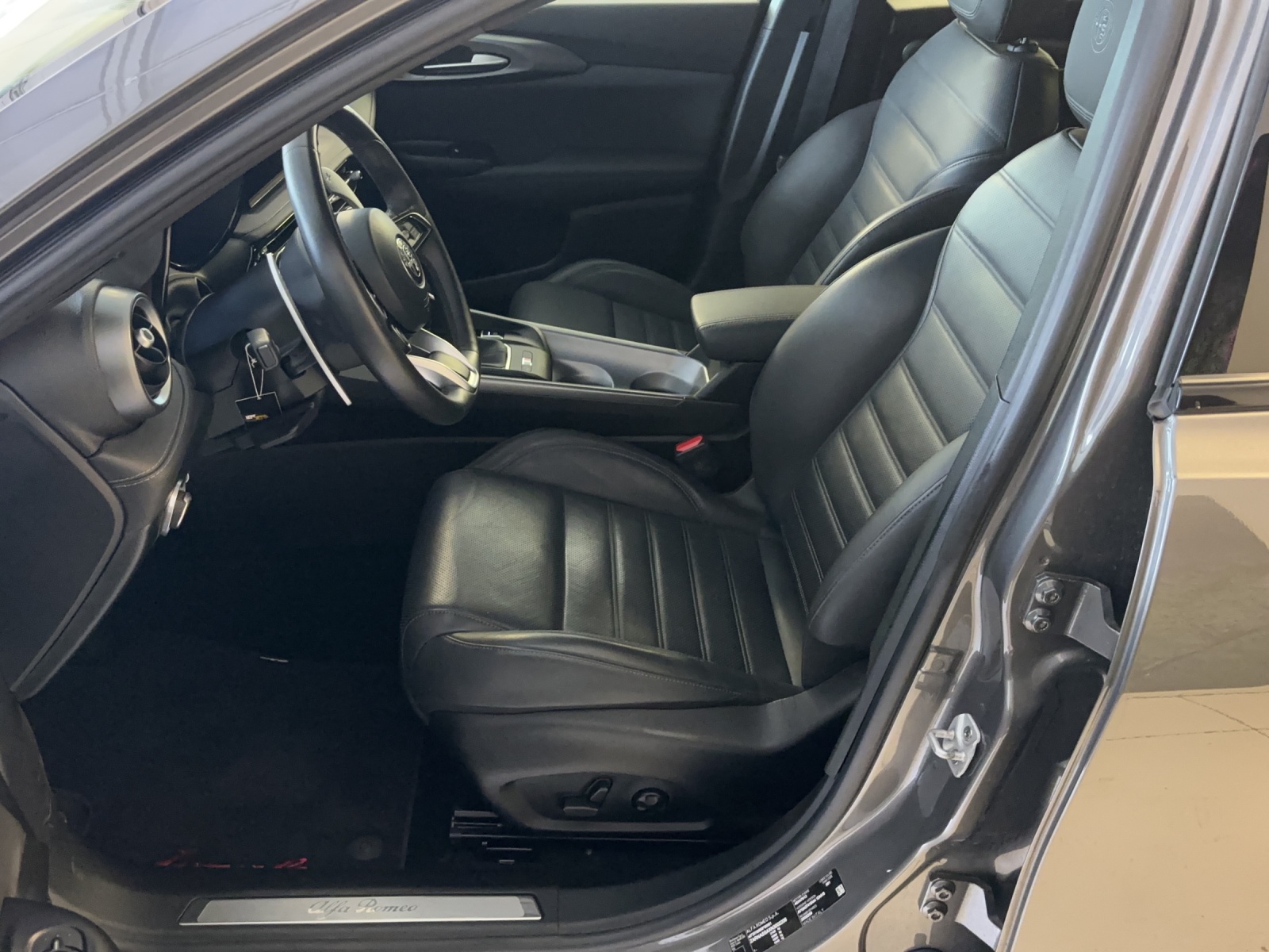 ALFA ROMEO TONALE 1.5 Speciale Pack Leather-image-8