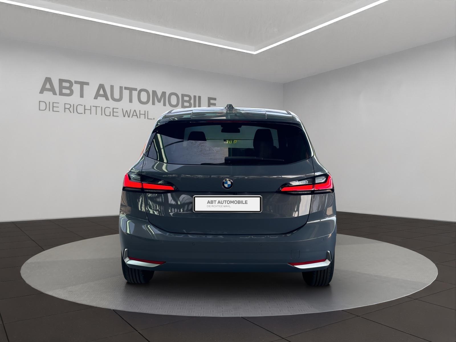 BMW 218i Active Tourer-image-4
