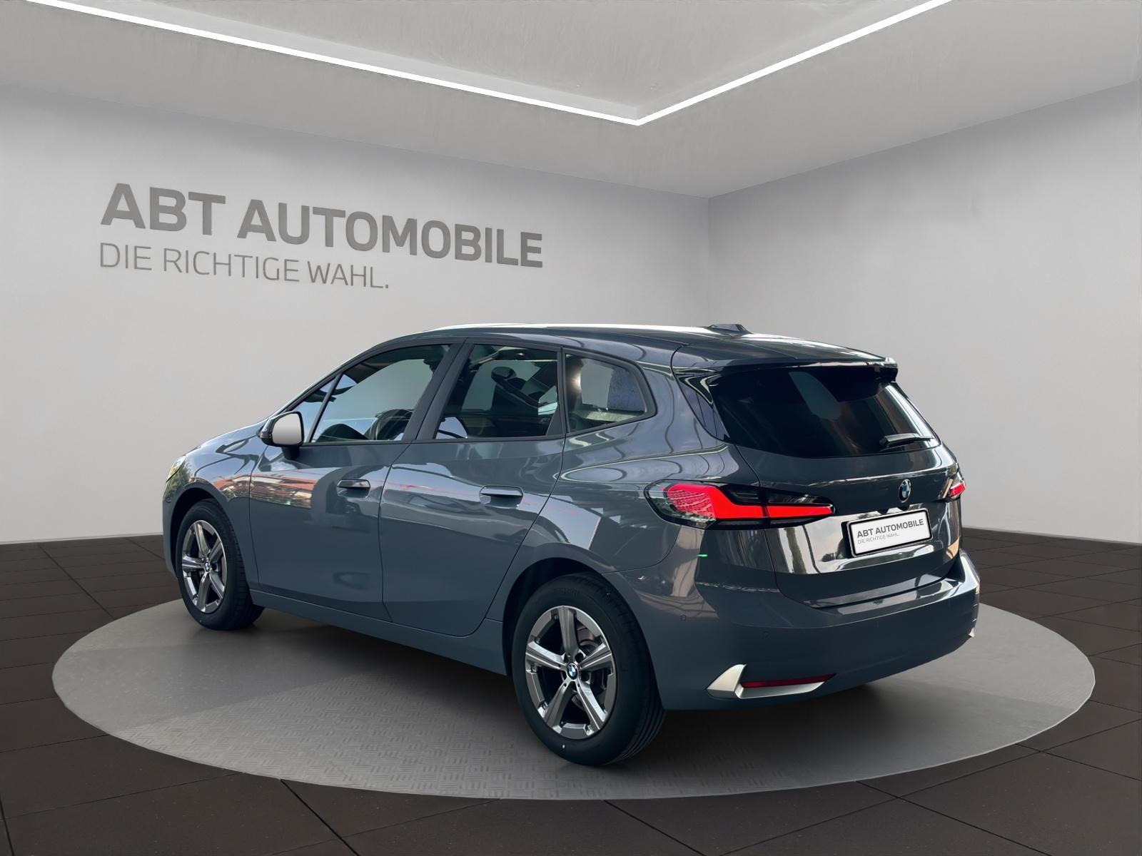 BMW 218i Active Tourer-showroom-element-3