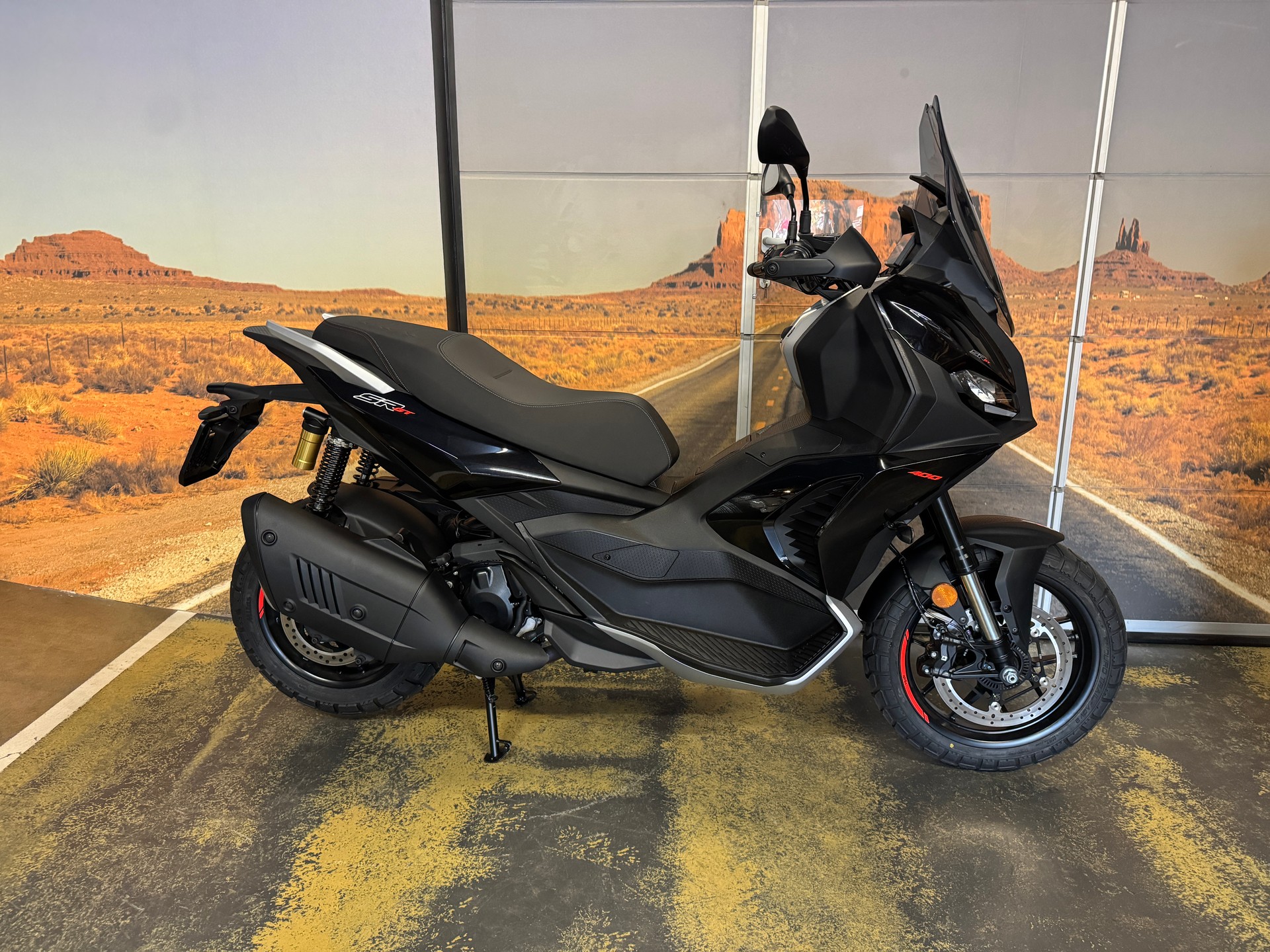 APRILIA SR 400 GT-image-0