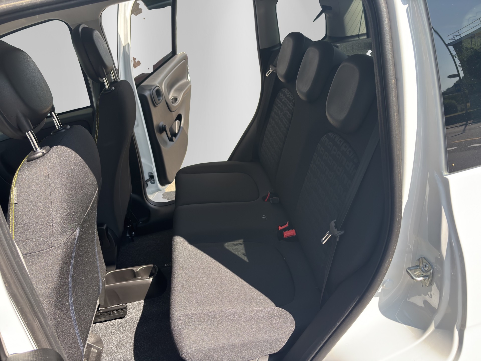 FIAT Panda 1.0 MHEV Cross-image-9
