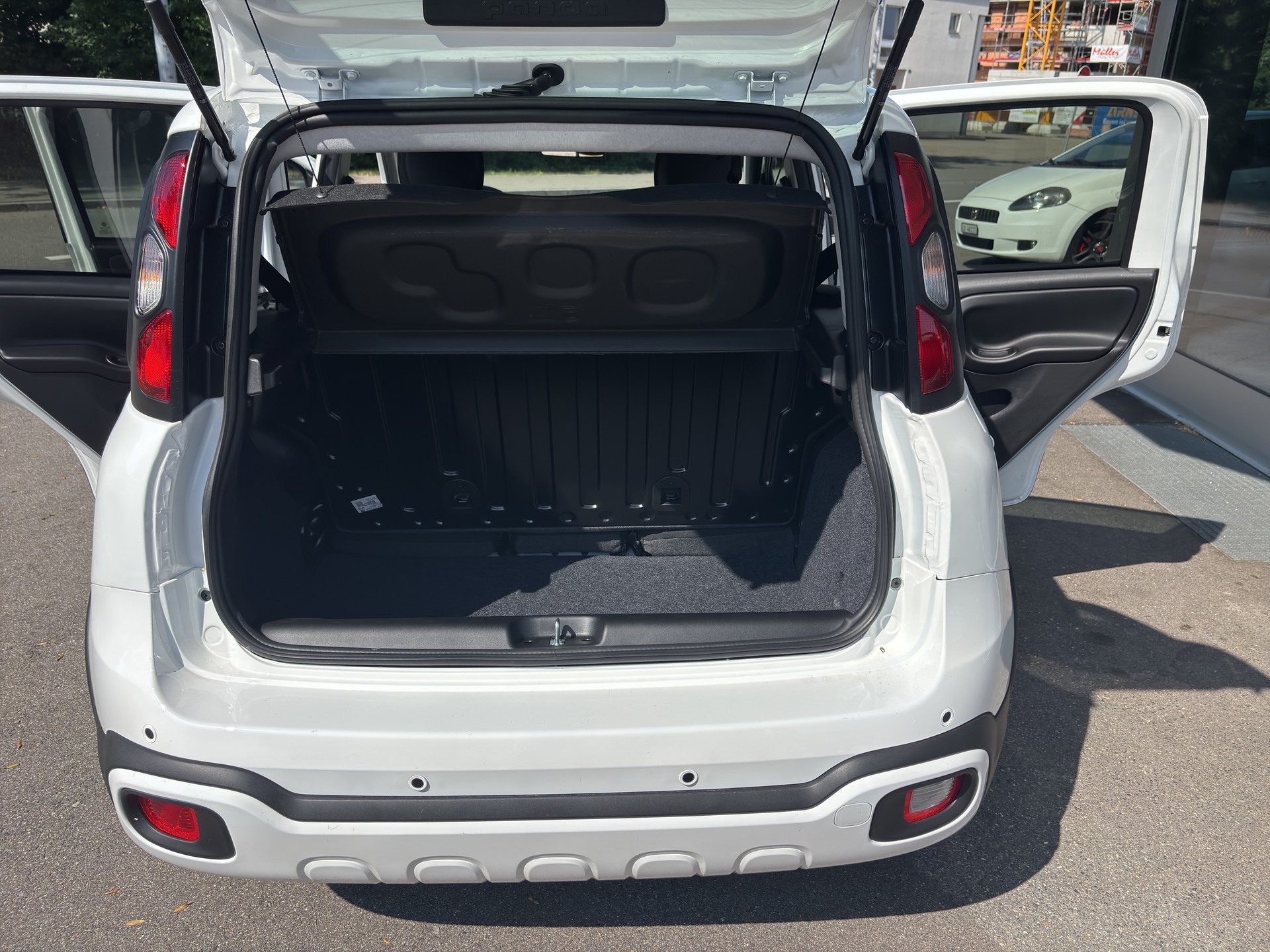 FIAT Panda 1.0 MHEV Cross-image-13