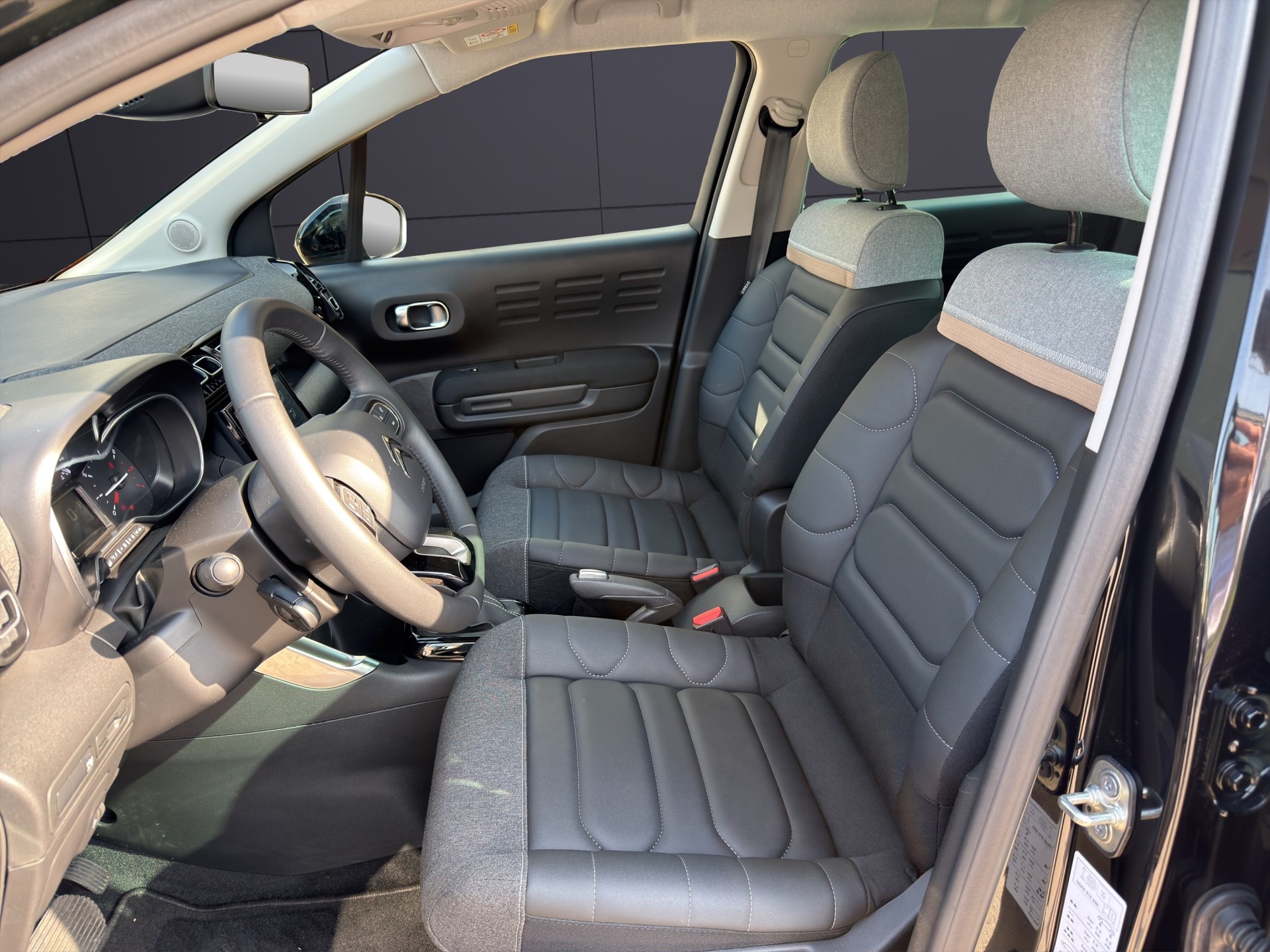 CITROEN C3 Aircross 1.2 Swiss Edition + EAT6-image-5