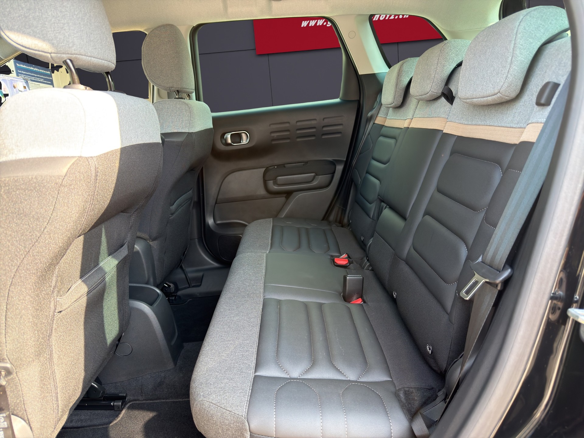 CITROEN C3 Aircross 1.2 Swiss Edition + EAT6-image-6