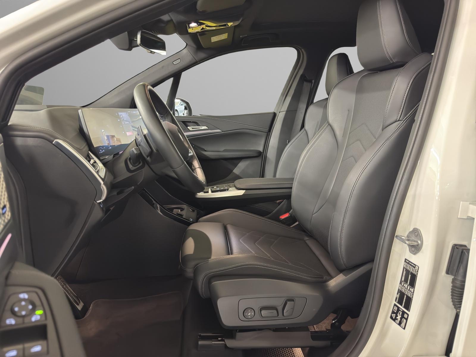 BMW 223d xDrive Active Tourer-image-10