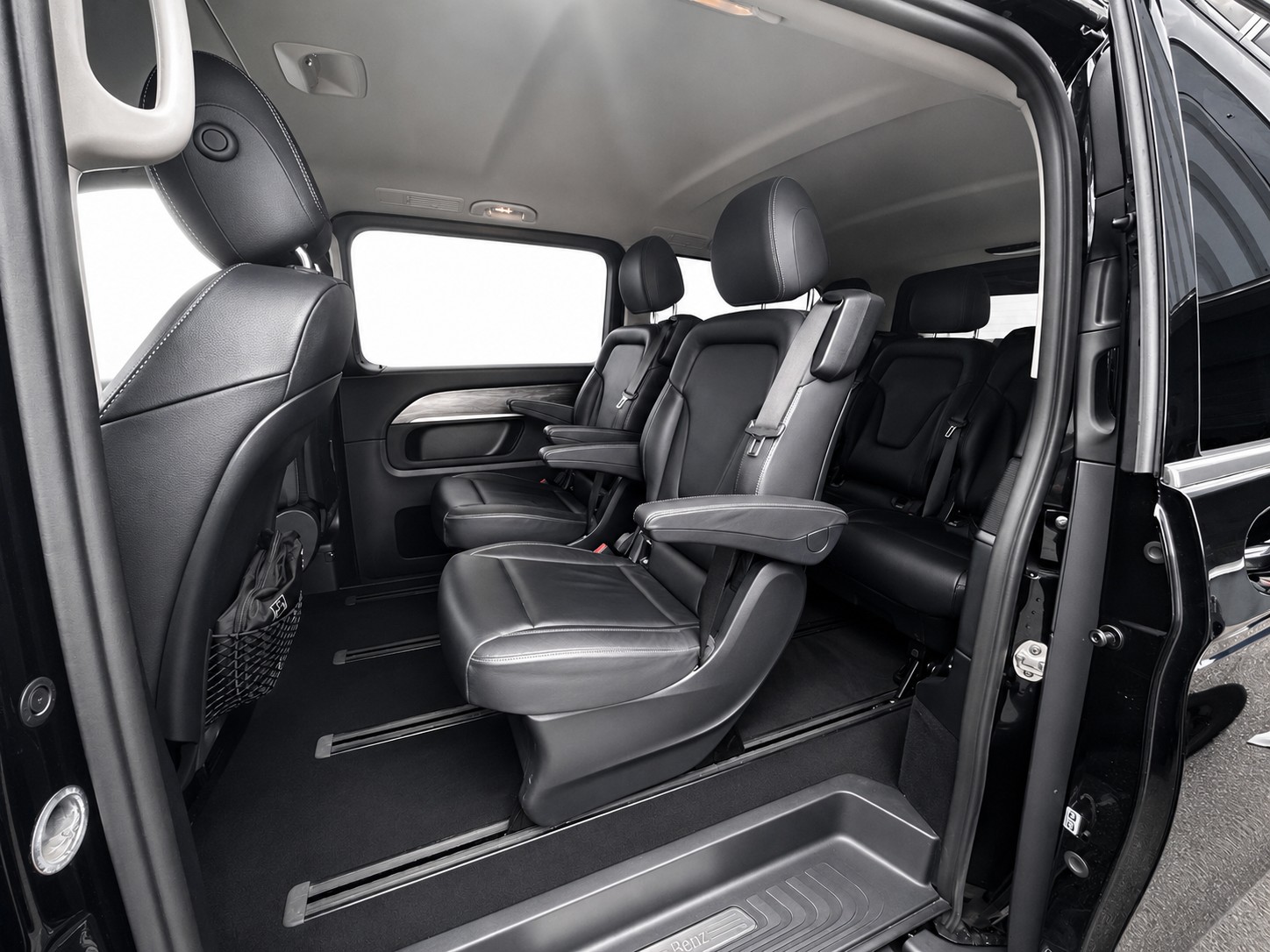 MERCEDES-BENZ V 250 d Avantgarde lang 4matic Van-image-11