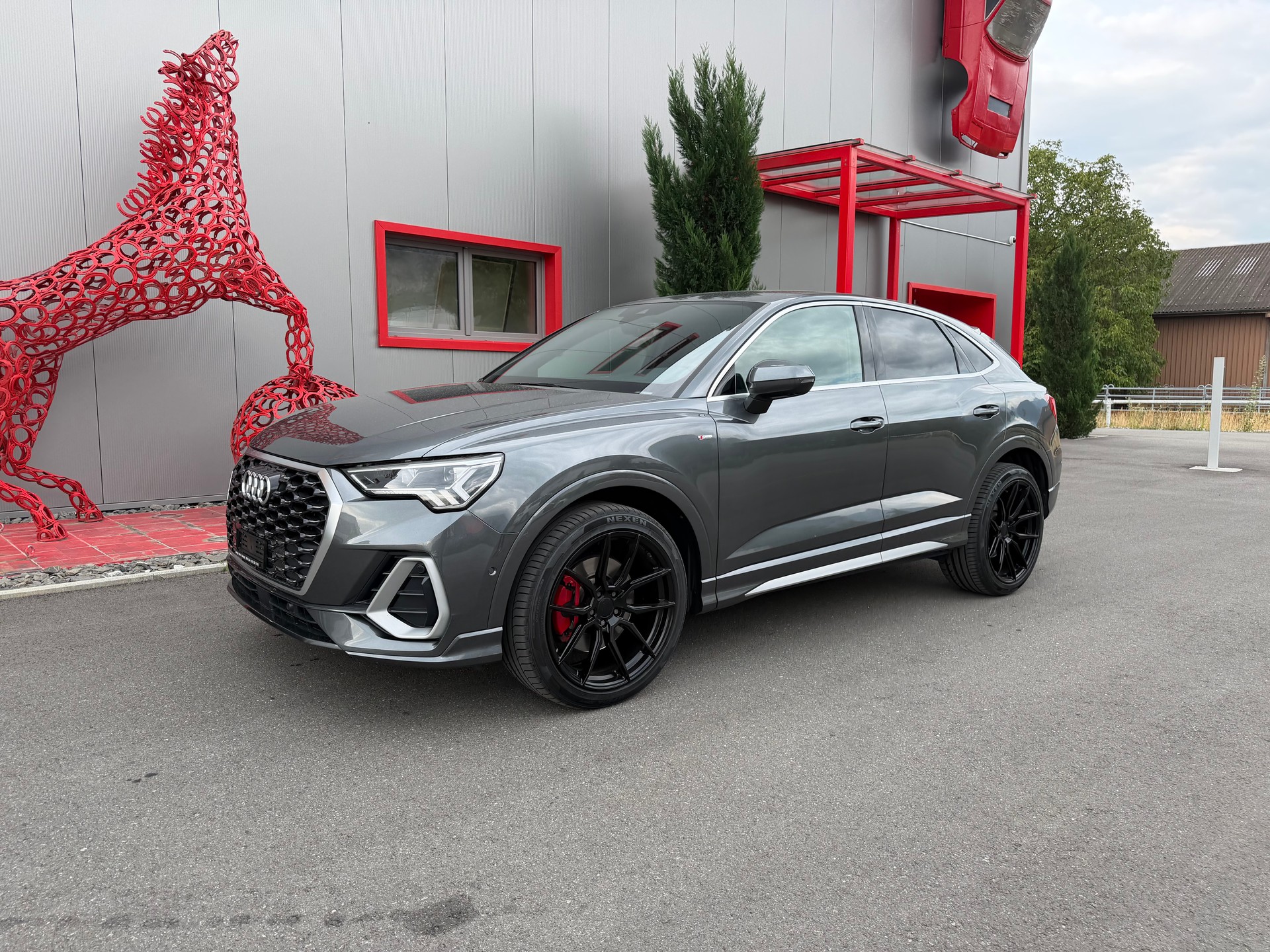 AUDI Q3 Sportback 40 TDI S line quattro S-tronic-image-0
