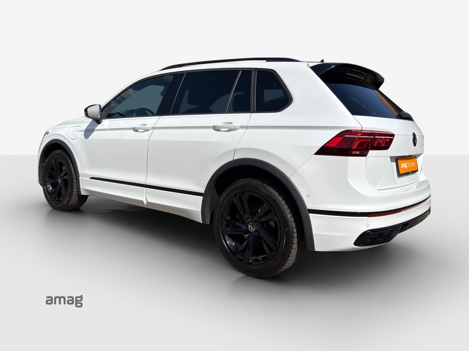 VW Tiguan 1.4TSI PHEV R-Line DSG-showroom-element-3