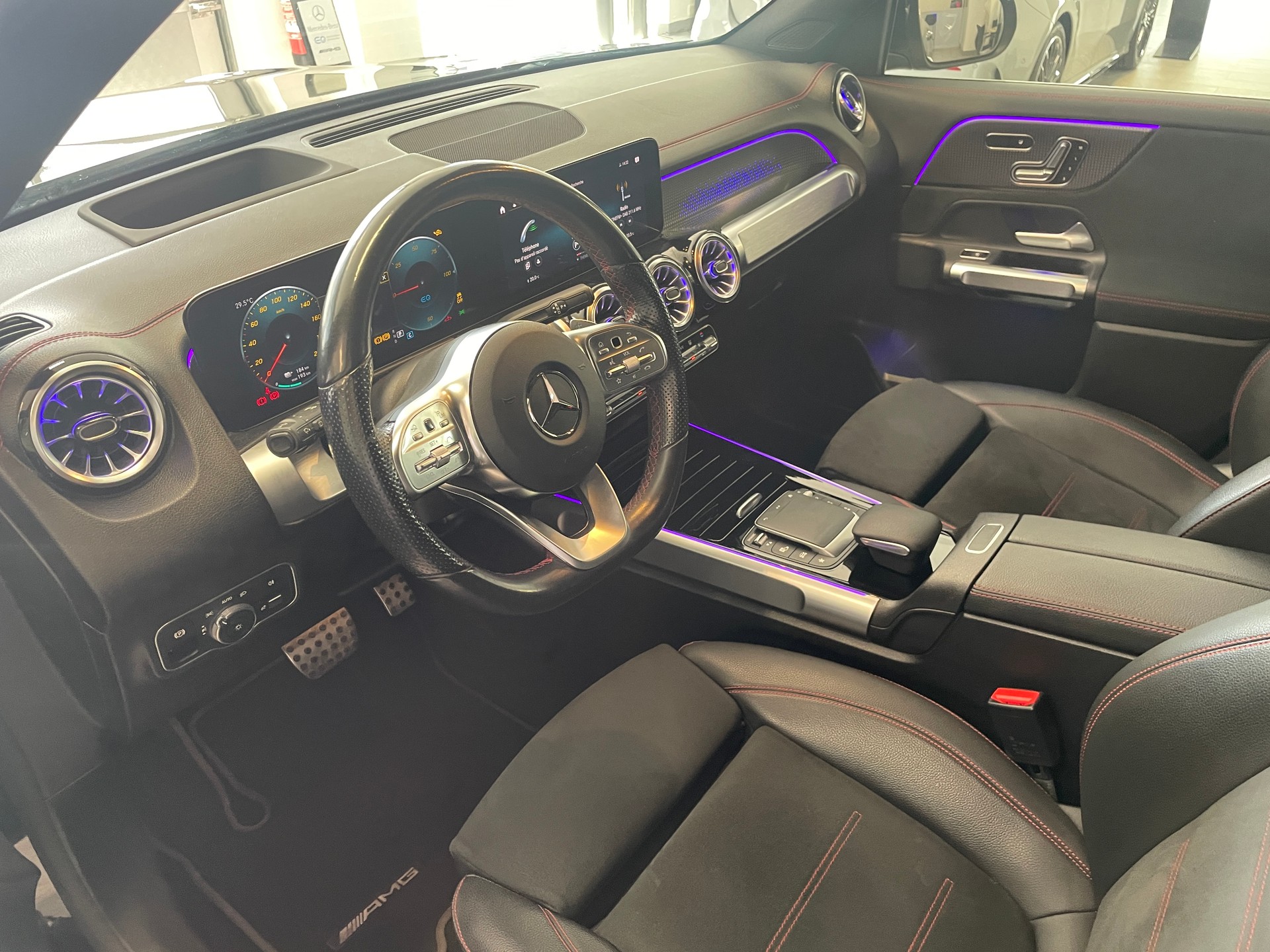 MERCEDES-BENZ EQB 350 AMG Line 4Matic-image-9
