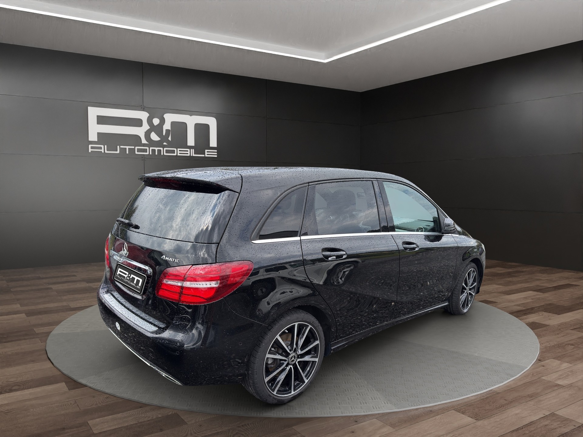 MERCEDES-BENZ B 220 CDI Swiss Star Edition Urban 4Matic 7G-DCT-showroom-element-1