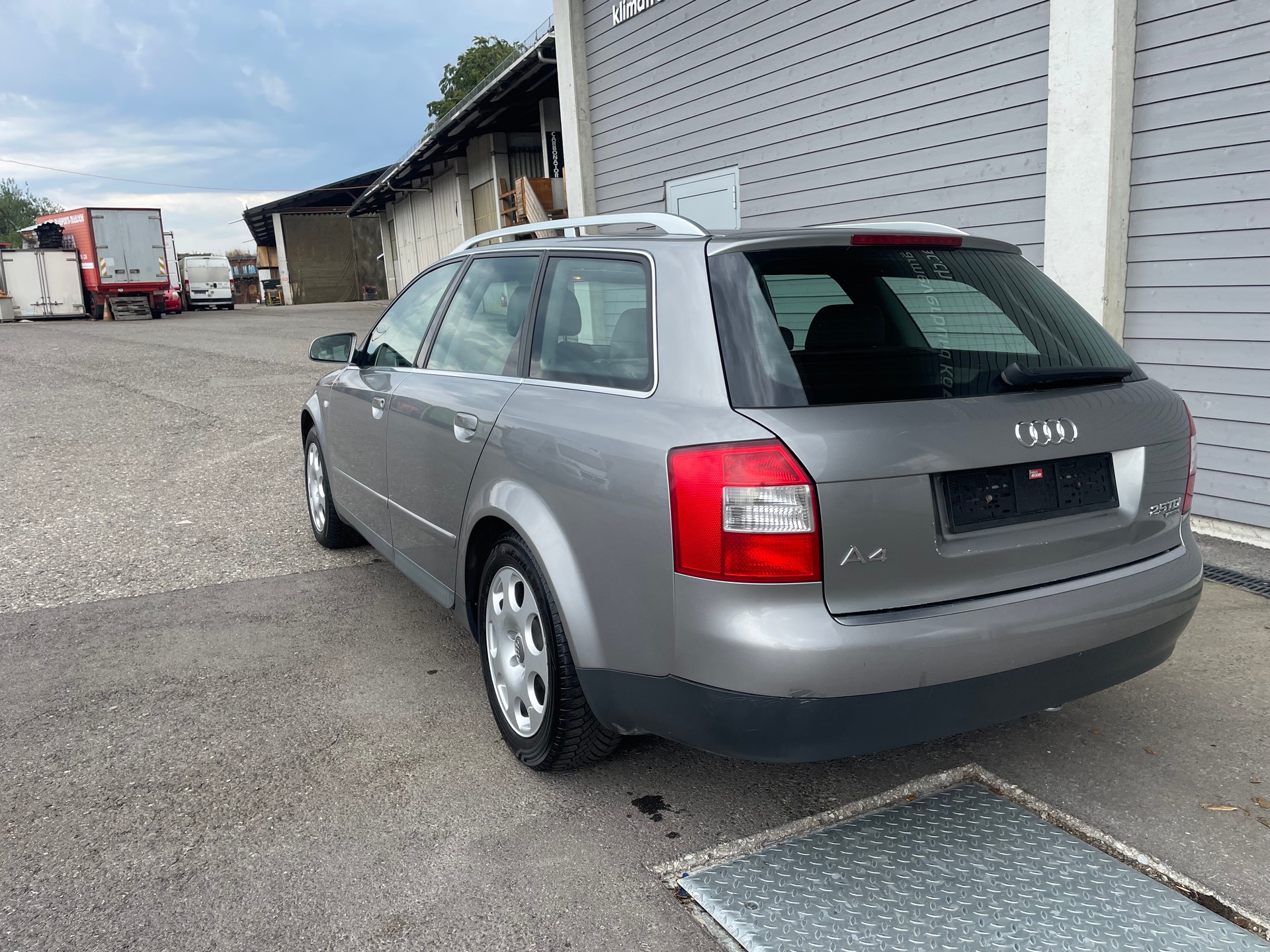 AUDI A4 Avant 2.5 TDI quattro
