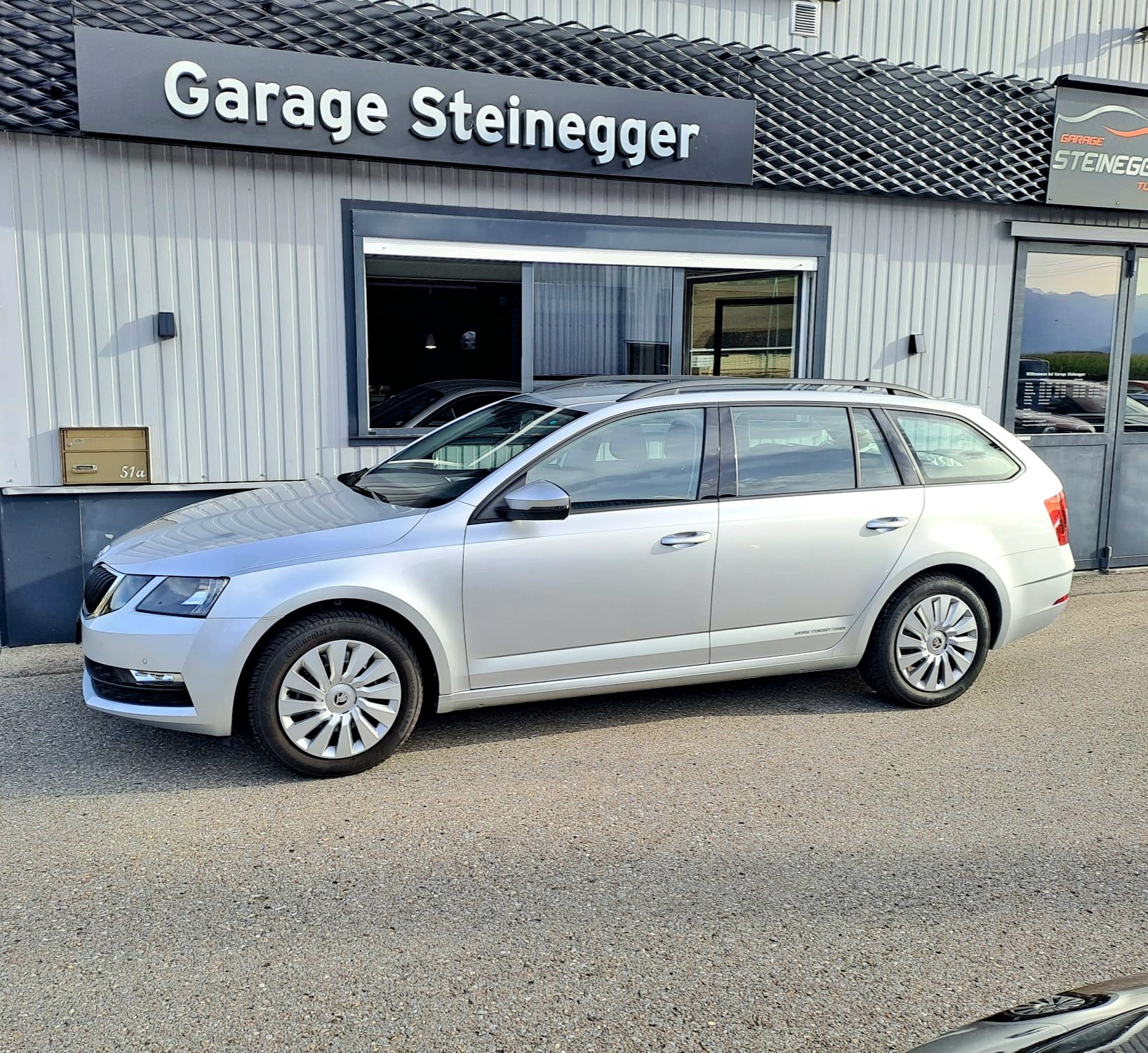 SKODA Octavia Combi 1.6 TDI Ambition 4x4-image-4