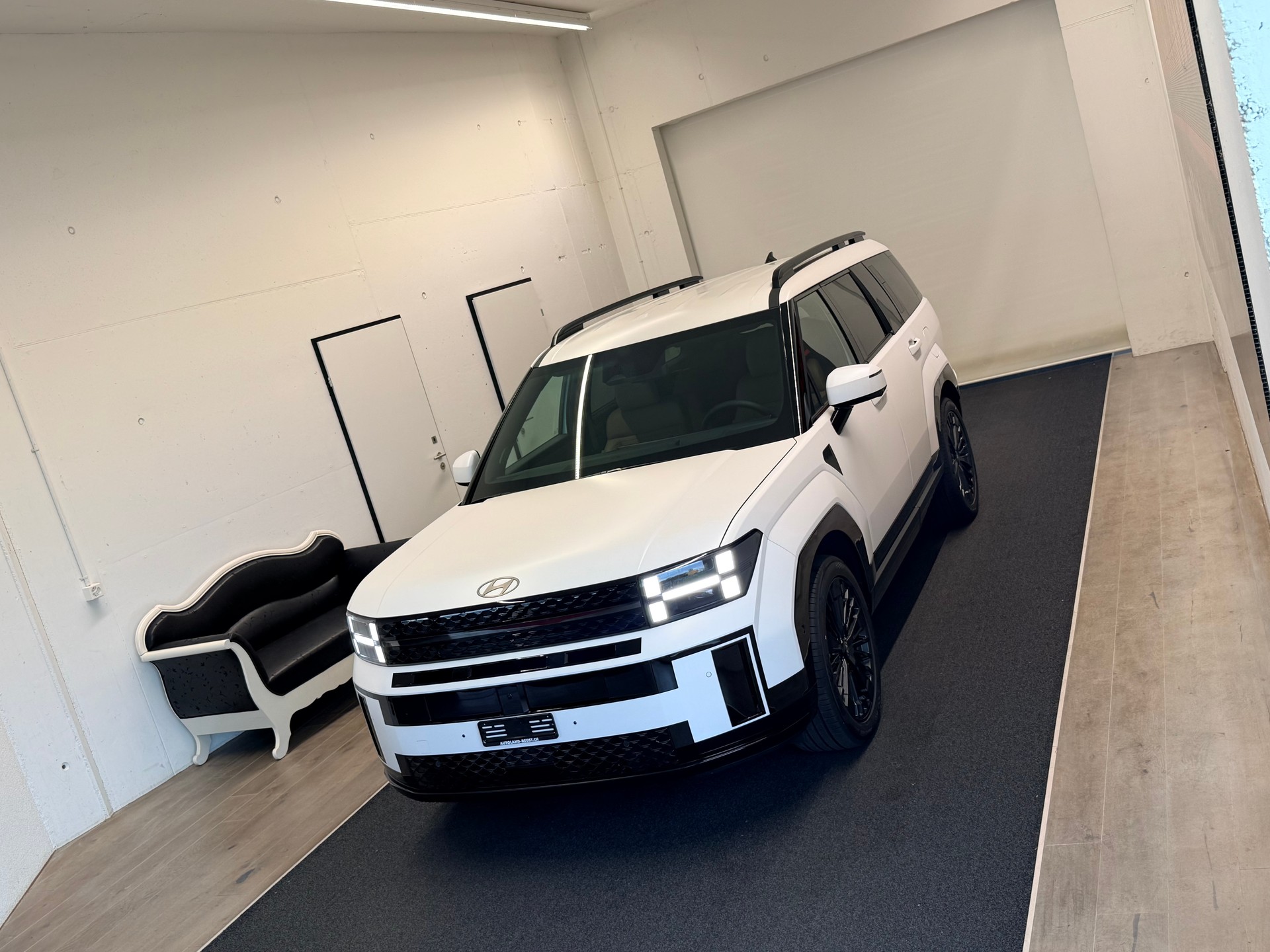 HYUNDAI Santa Fe 1.6 T-GDi PHEV Calligraphy 4WD Automatic-showroom-element-3