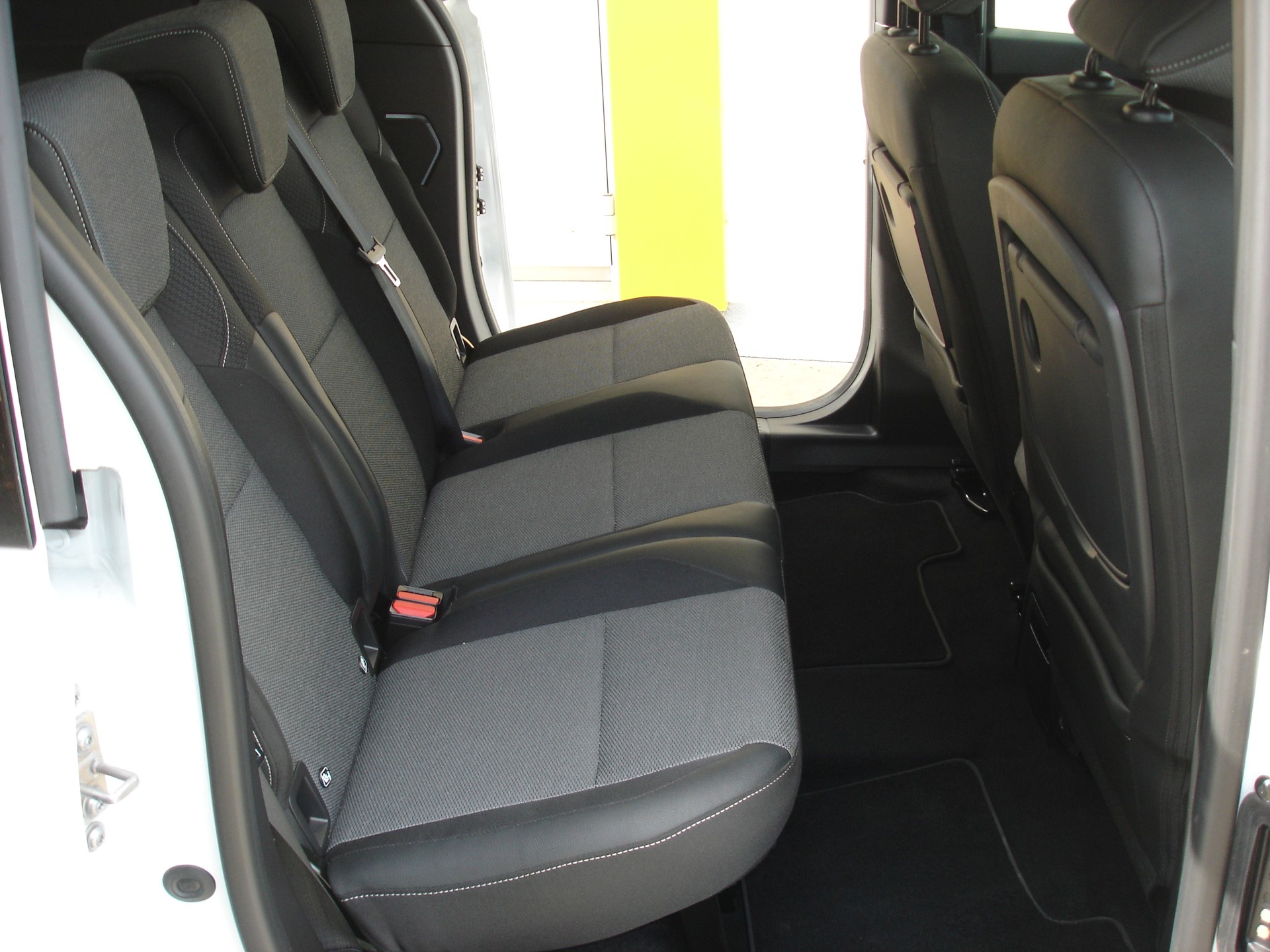 RENAULT Kangoo 1.3 TCe 130 PF Techno EDC-image-8
