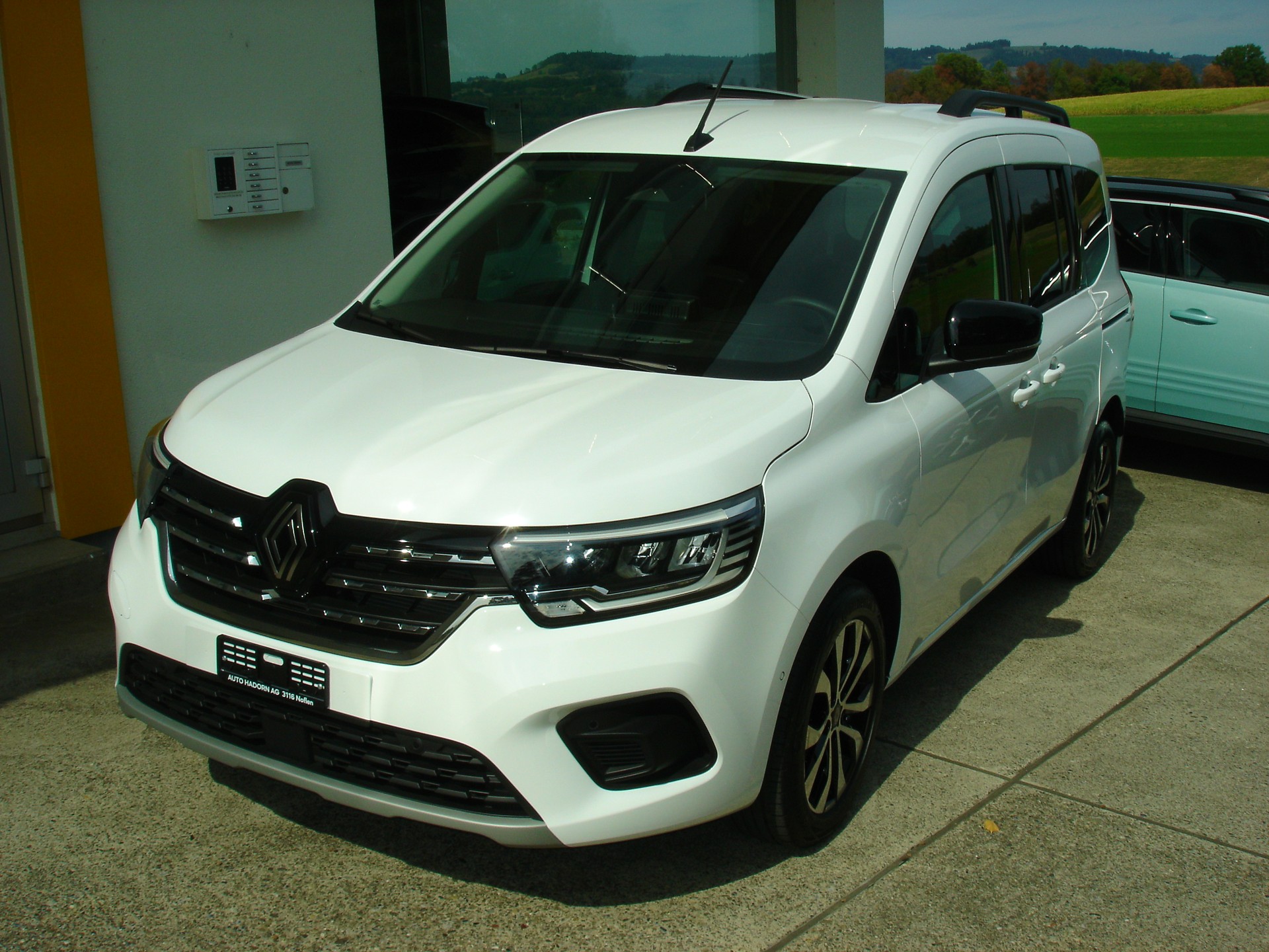 RENAULT Kangoo 1.3 TCe 130 PF Techno EDC-showroom-element-1