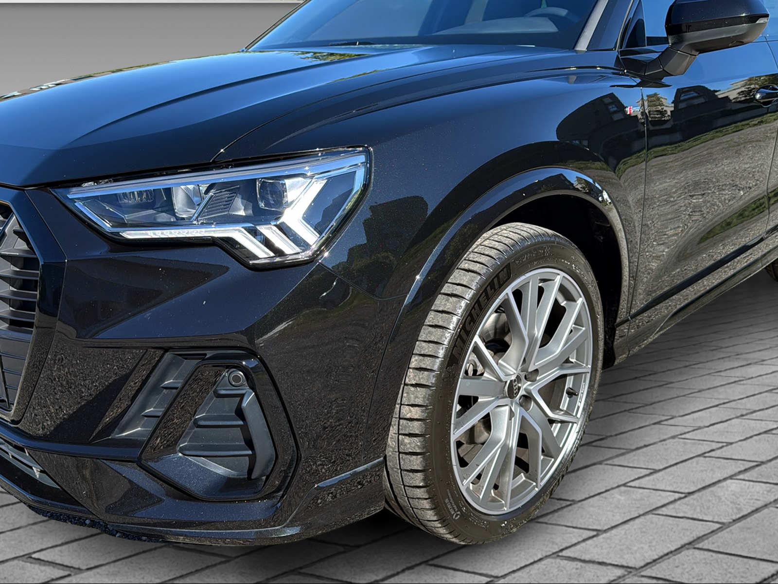 AUDI Q3 1.5 35 TFSI S line S-Tronic-showroom-element-1