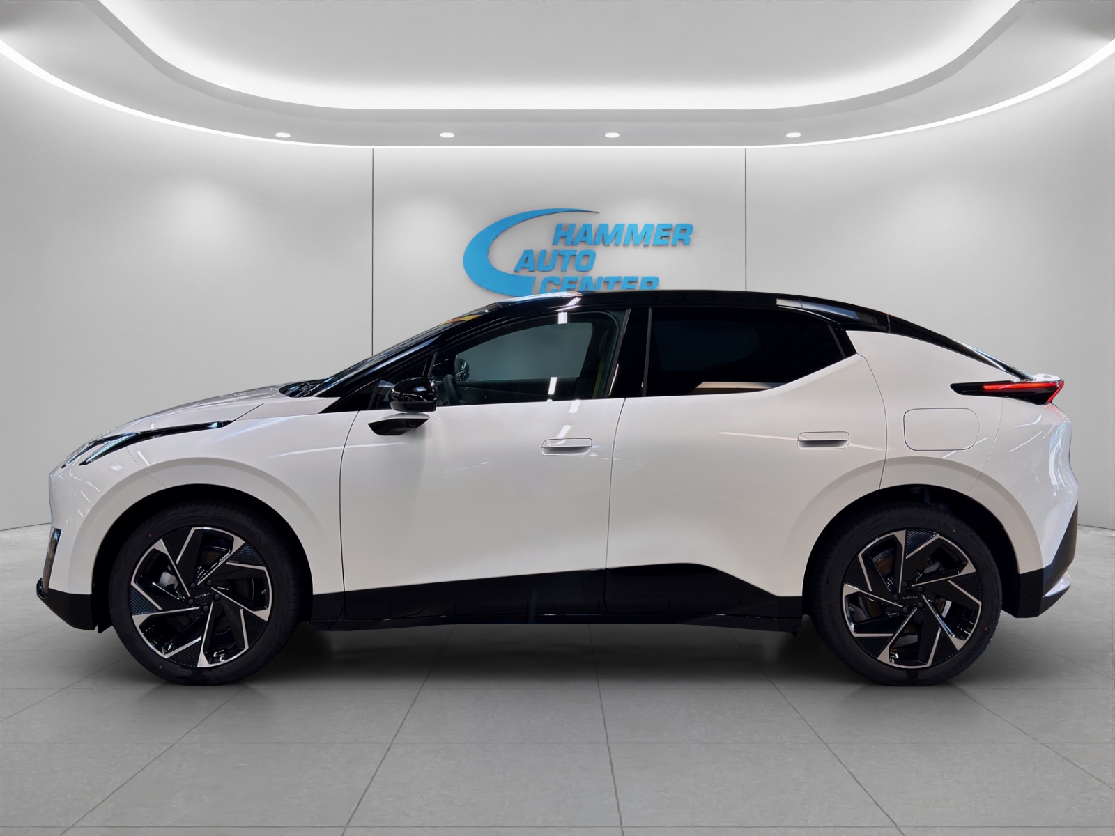 LYNK & CO 02 More-image-1