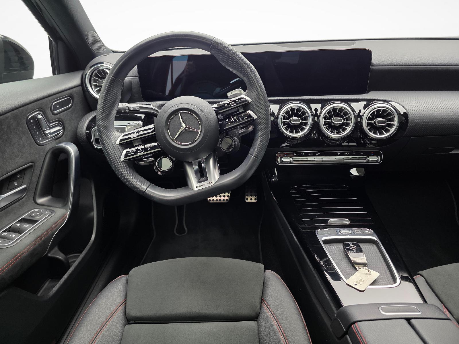 MERCEDES-BENZ A 35 AMG 4matic-image-12