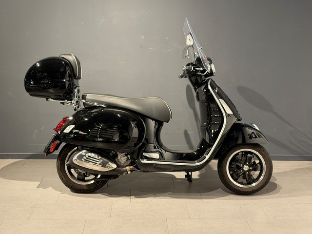 PIAGGIO Vespa GTS 300 ABS-image-0
