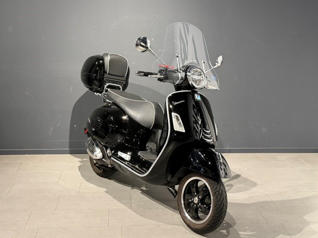 PIAGGIO Vespa GTS 300 ABS-image-1