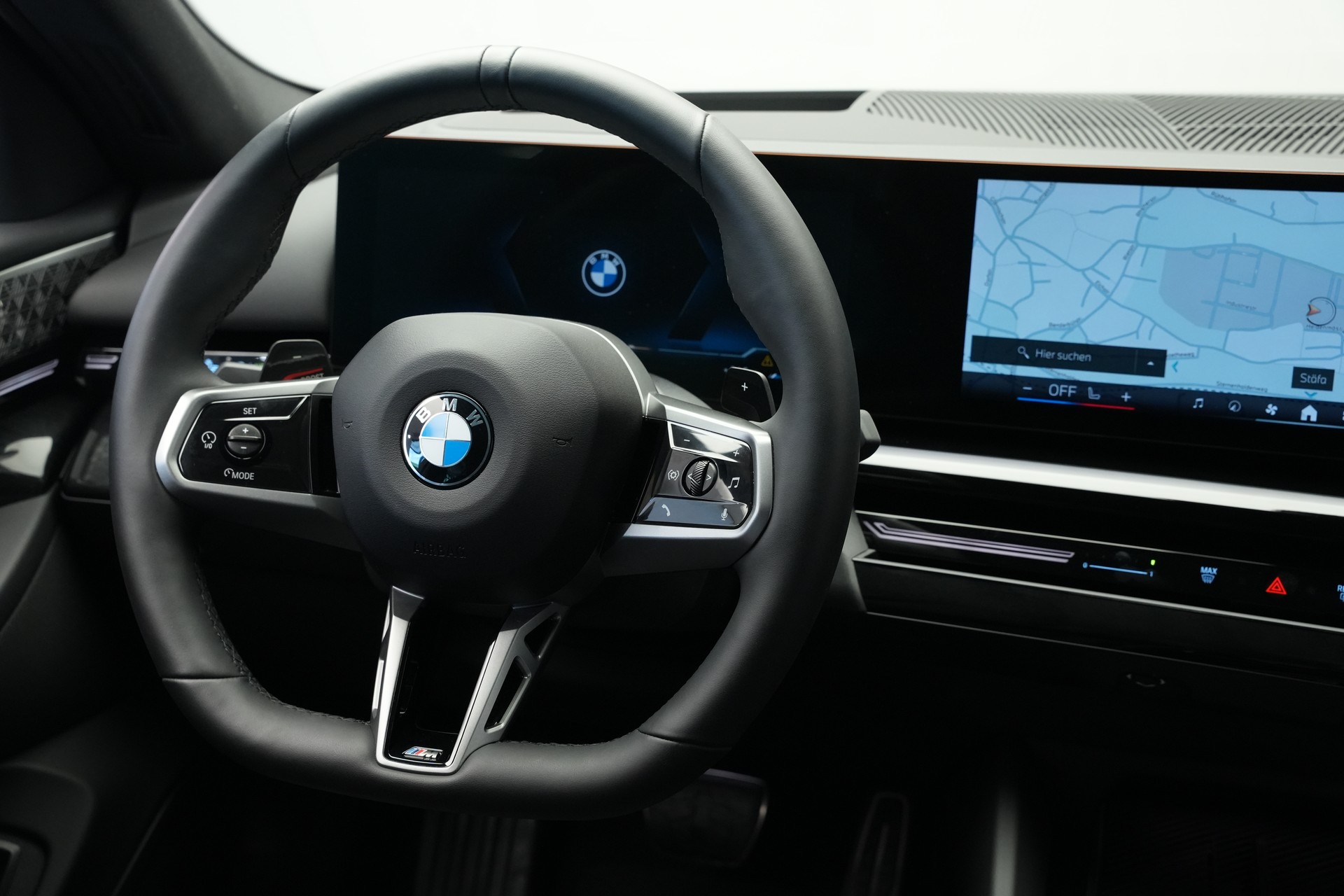 BMW 540d xDrive 48V M Sport Steptronic *HuD* *B&W*-image-18