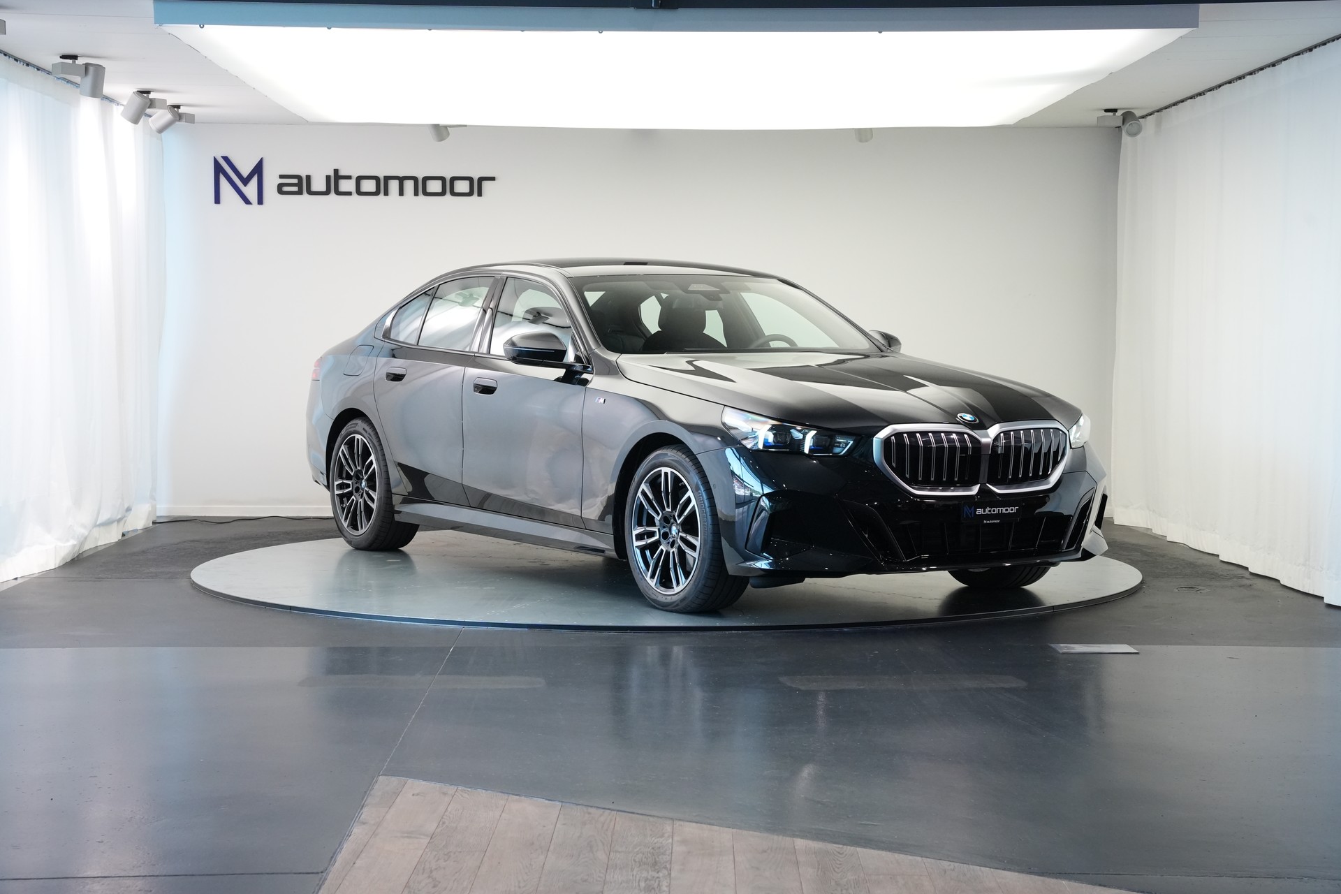 BMW 540d xDrive 48V M Sport Steptronic *HuD* *B&W*-showroom-element-2