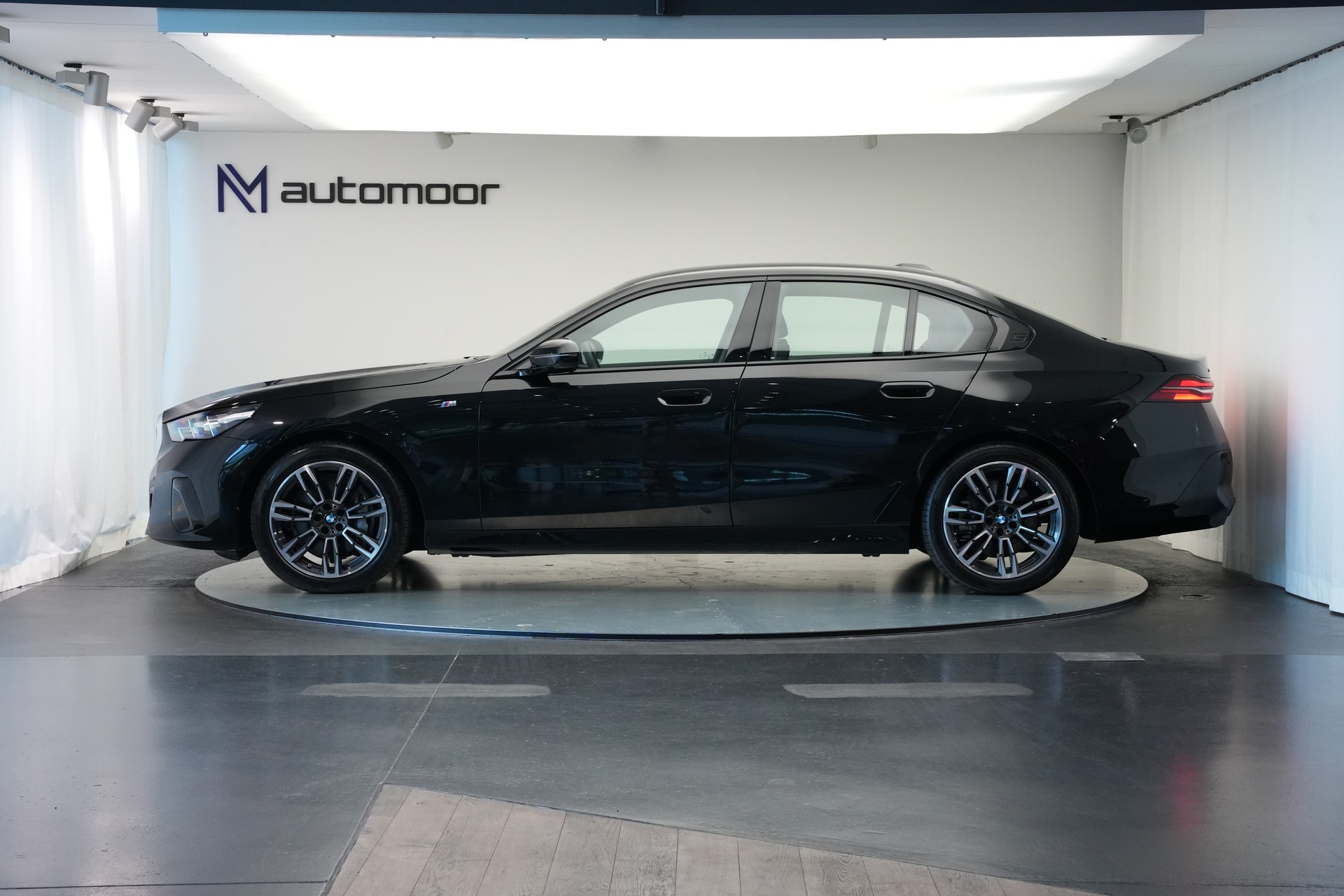 BMW 540d xDrive 48V M Sport Steptronic *HuD* *B&W*-image-7